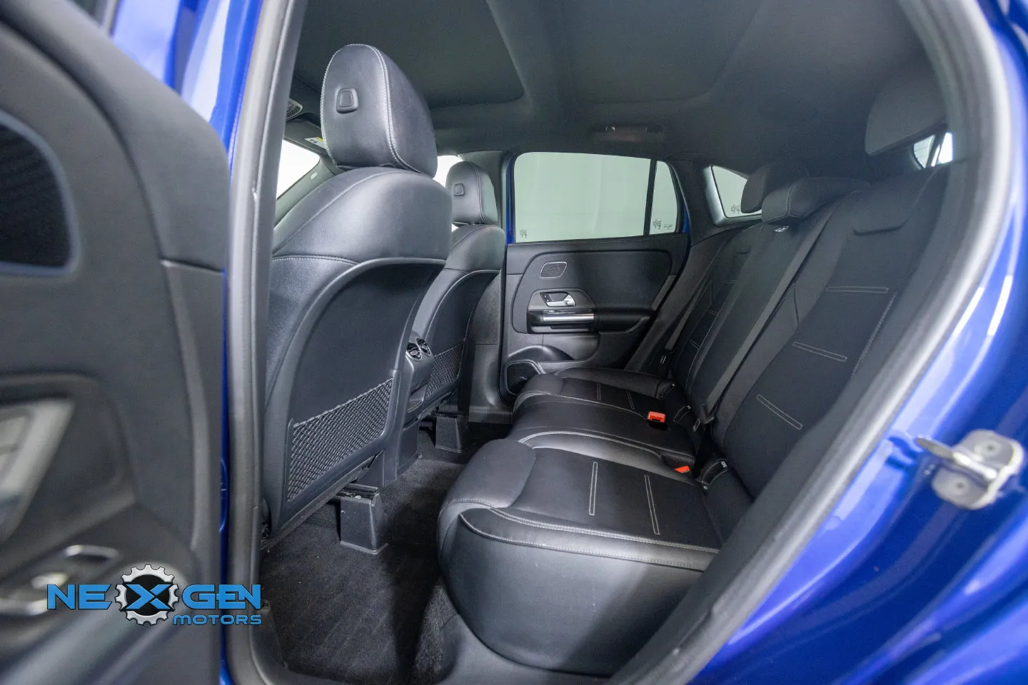 Mercedes-Benz GLA photo 31