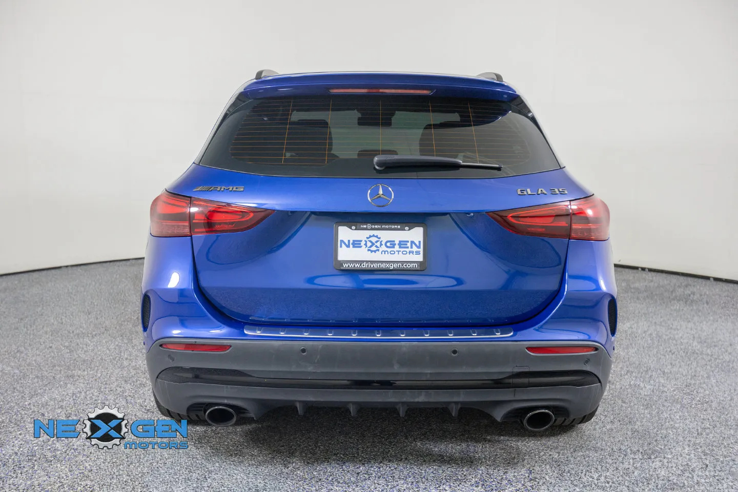 Mercedes-Benz GLA photo 34