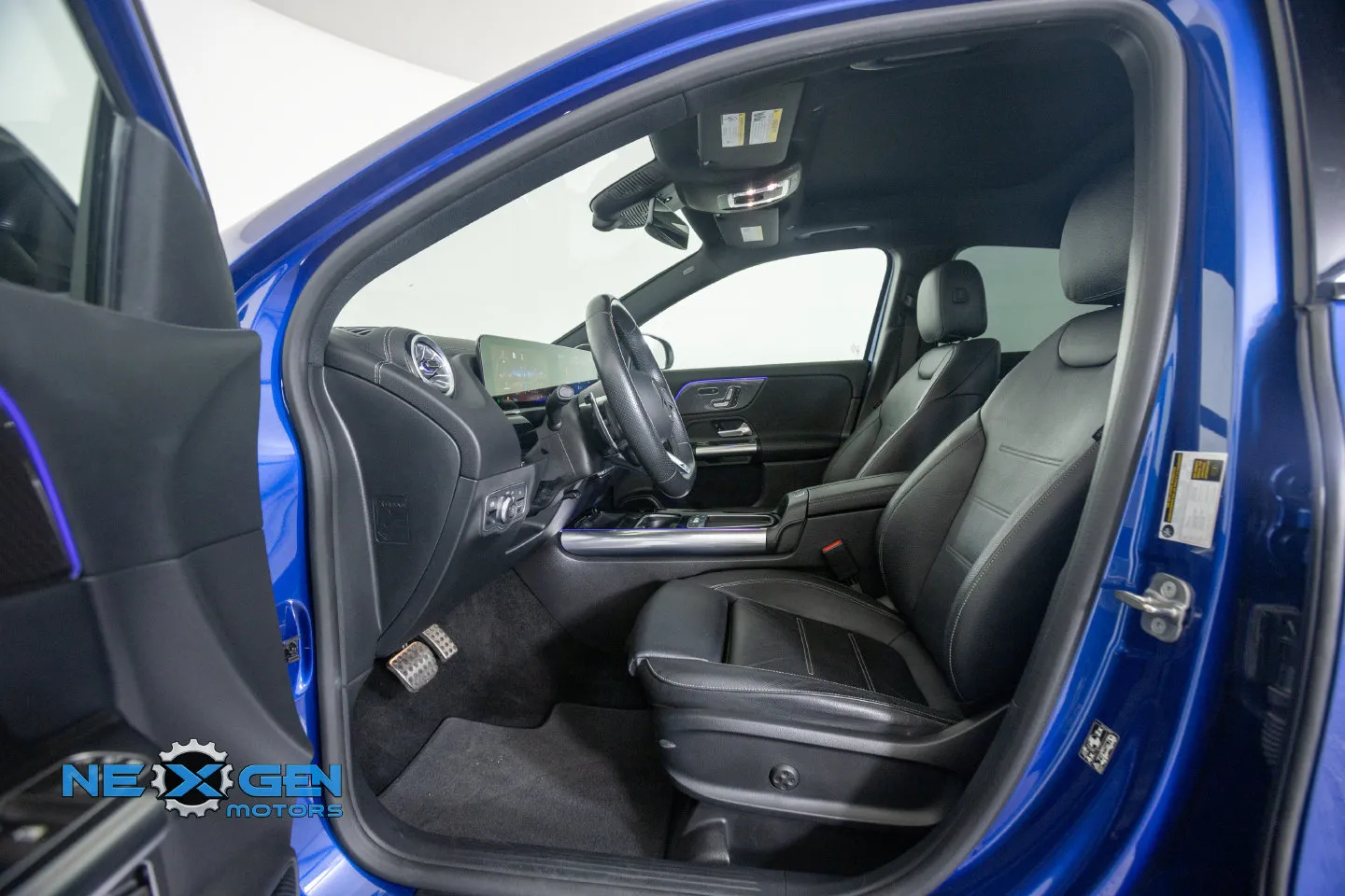 Mercedes-Benz GLA photo 15