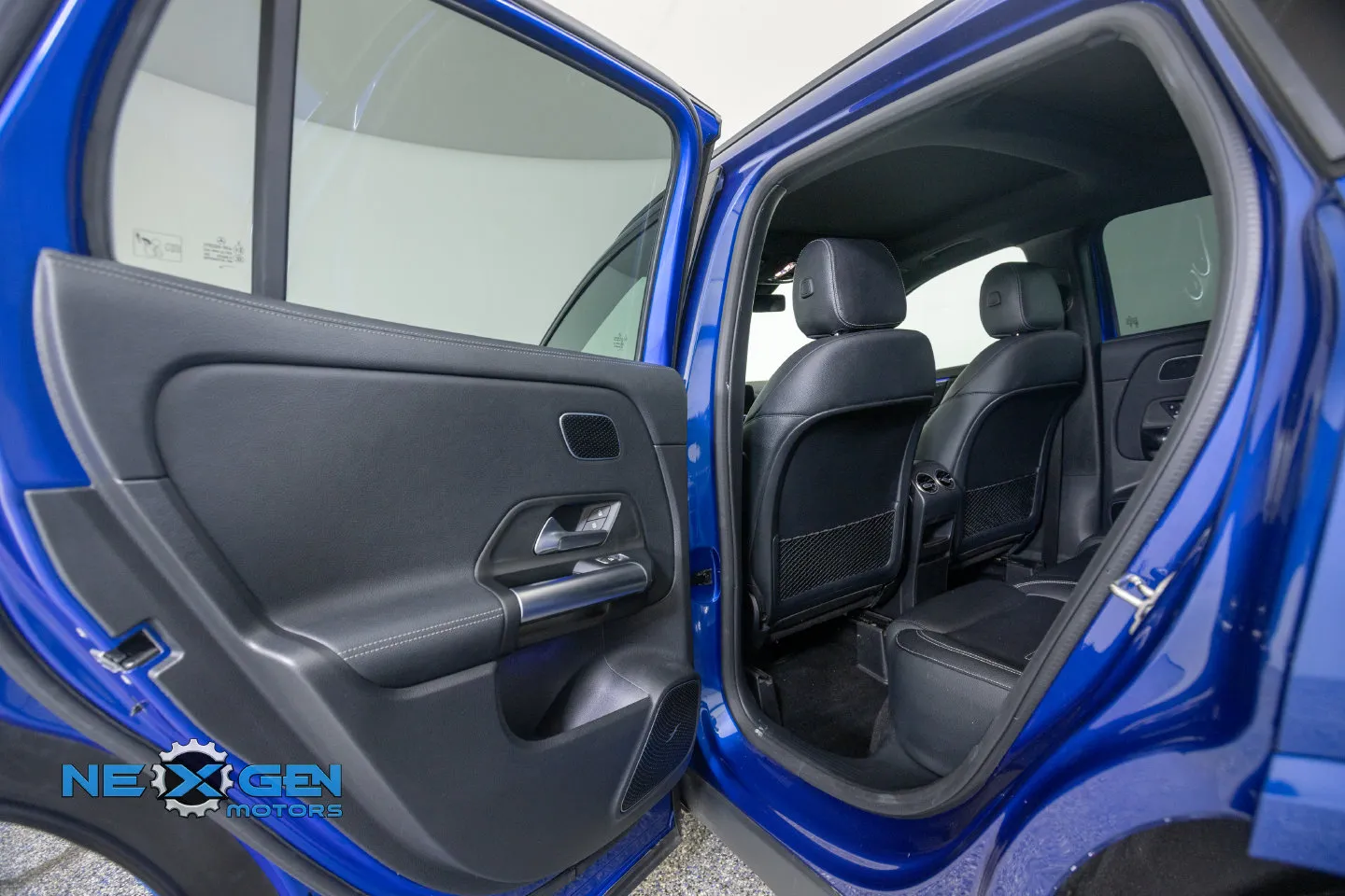 Mercedes-Benz GLA photo 29