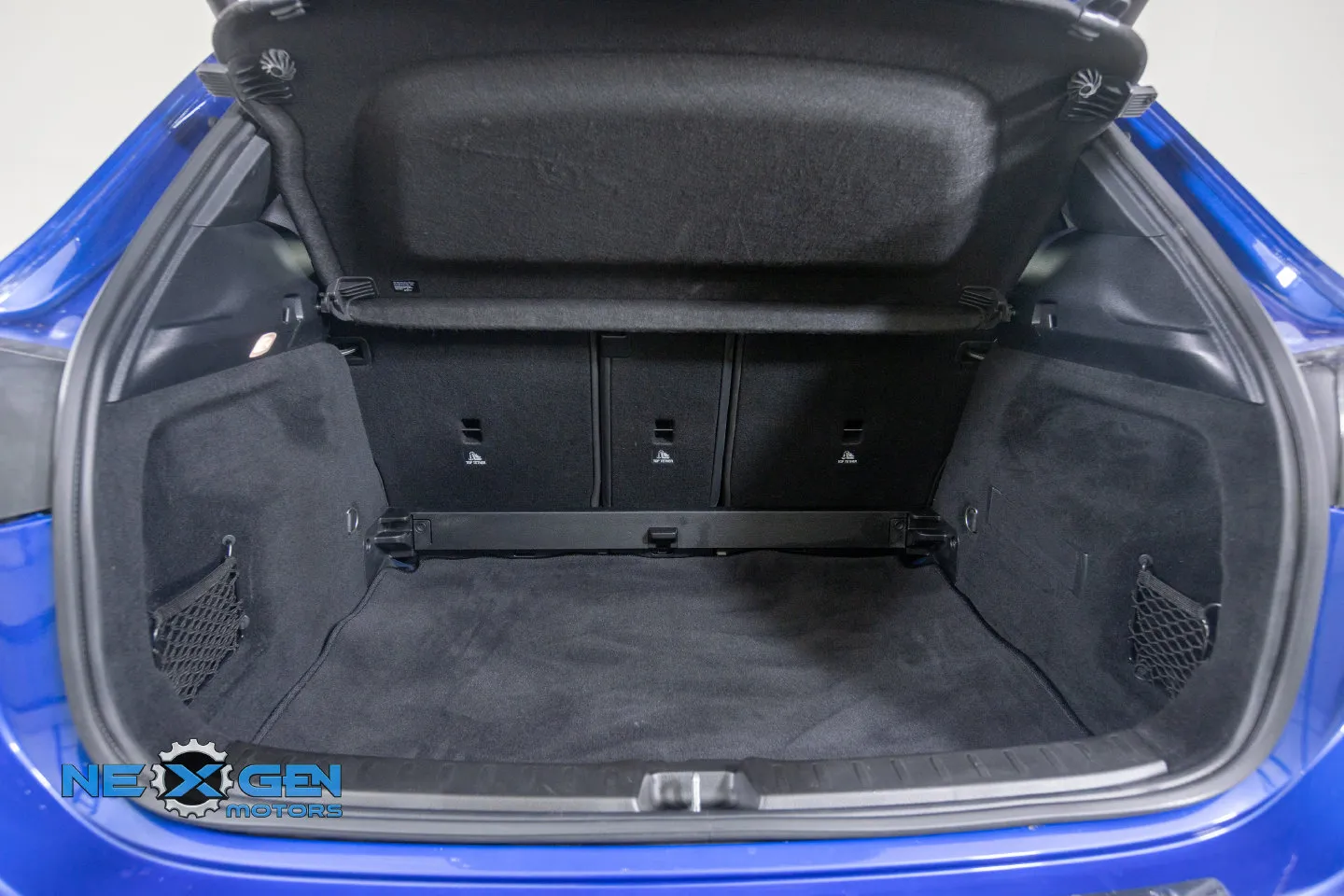 Mercedes-Benz GLA photo 35