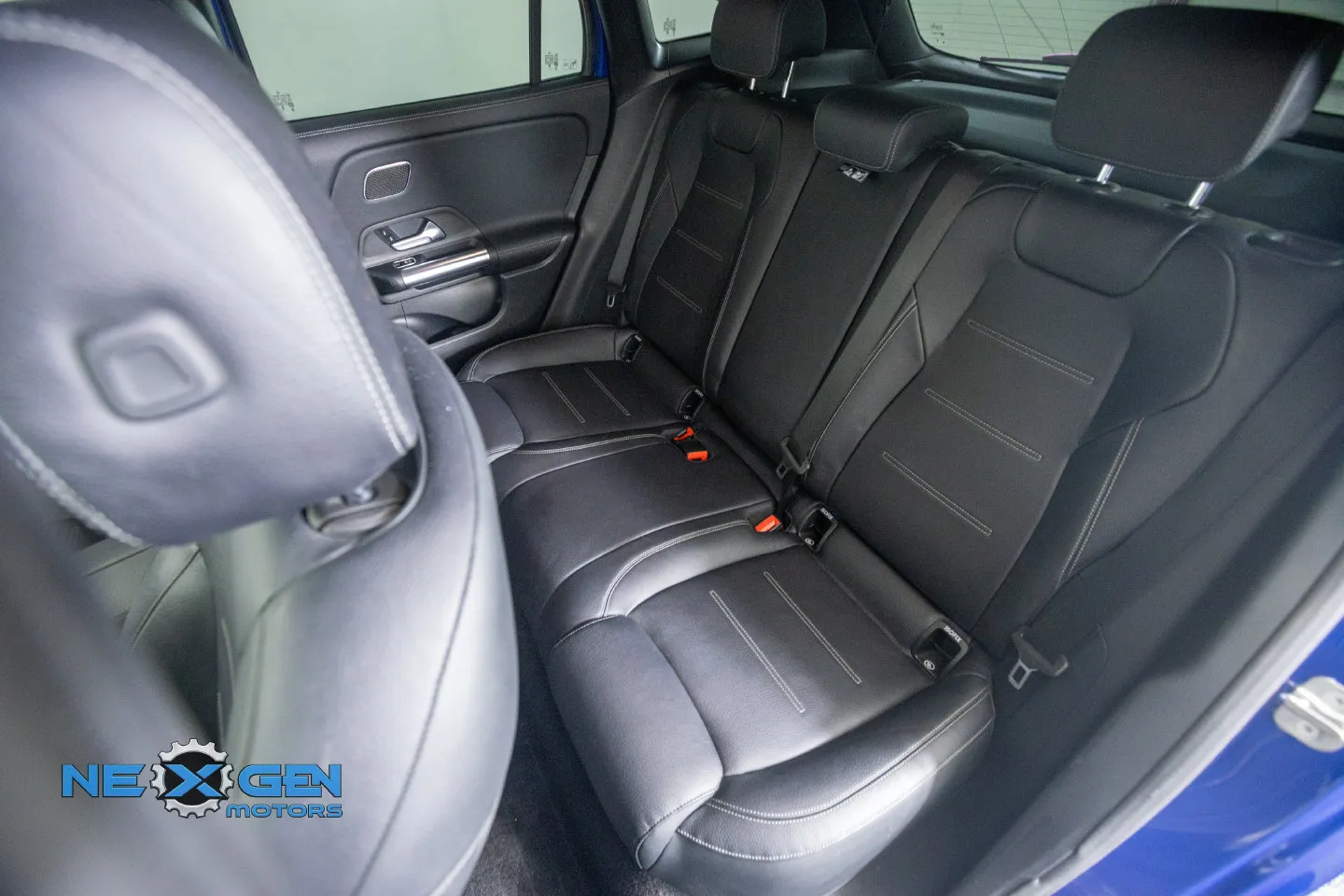 Mercedes-Benz GLA photo 33