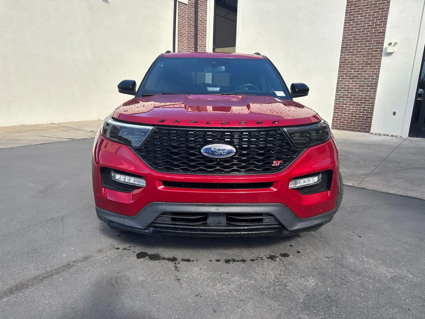 Ford Explorer photo 3