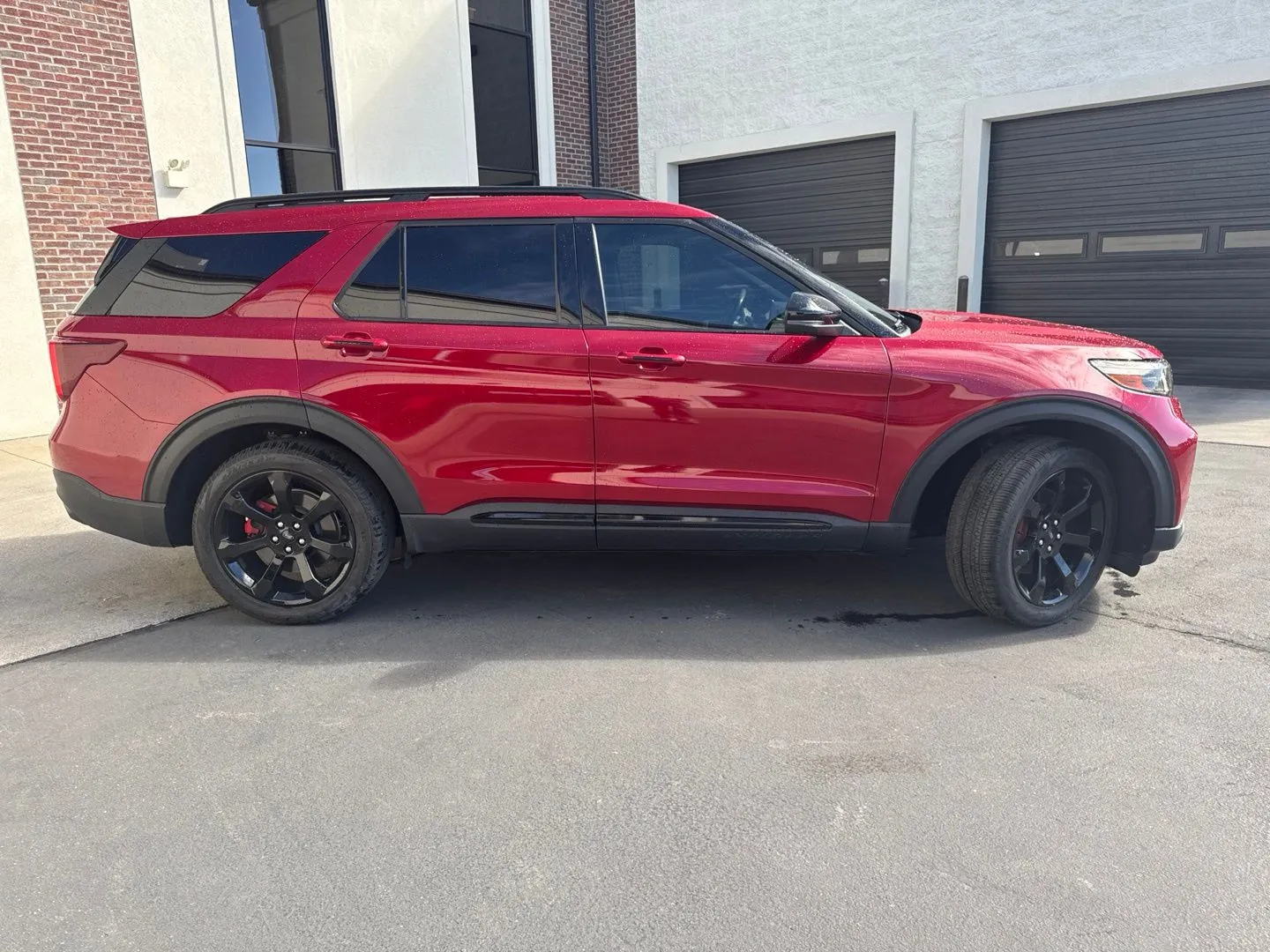 Ford Explorer photo 9