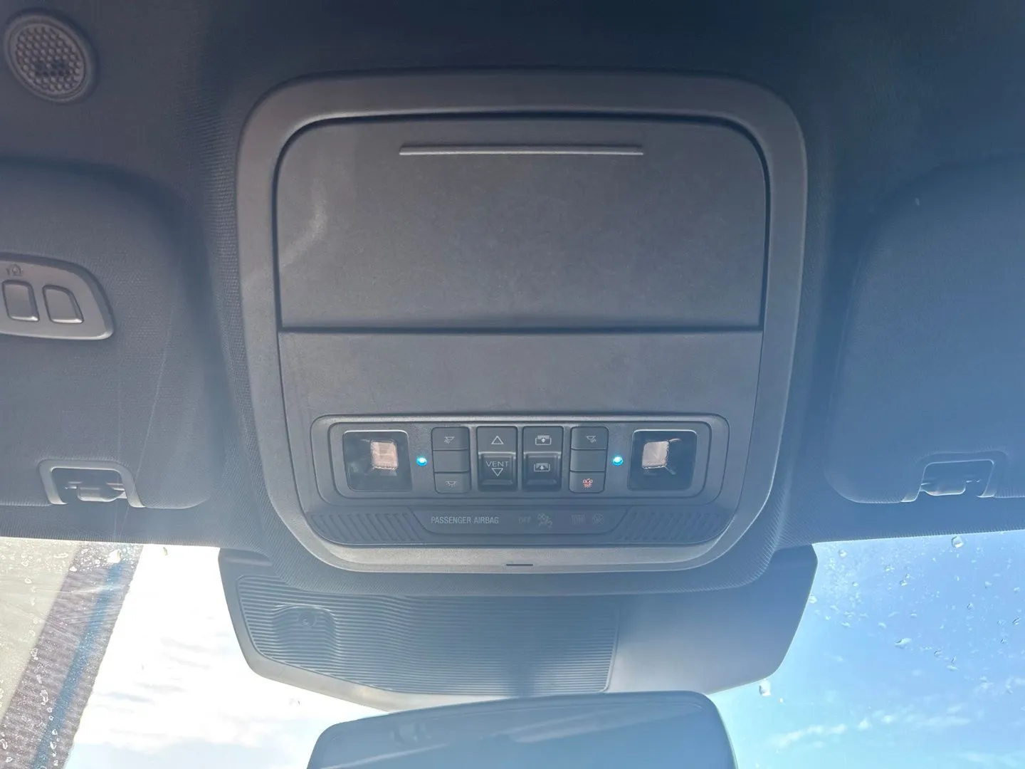 Ford Explorer photo 30