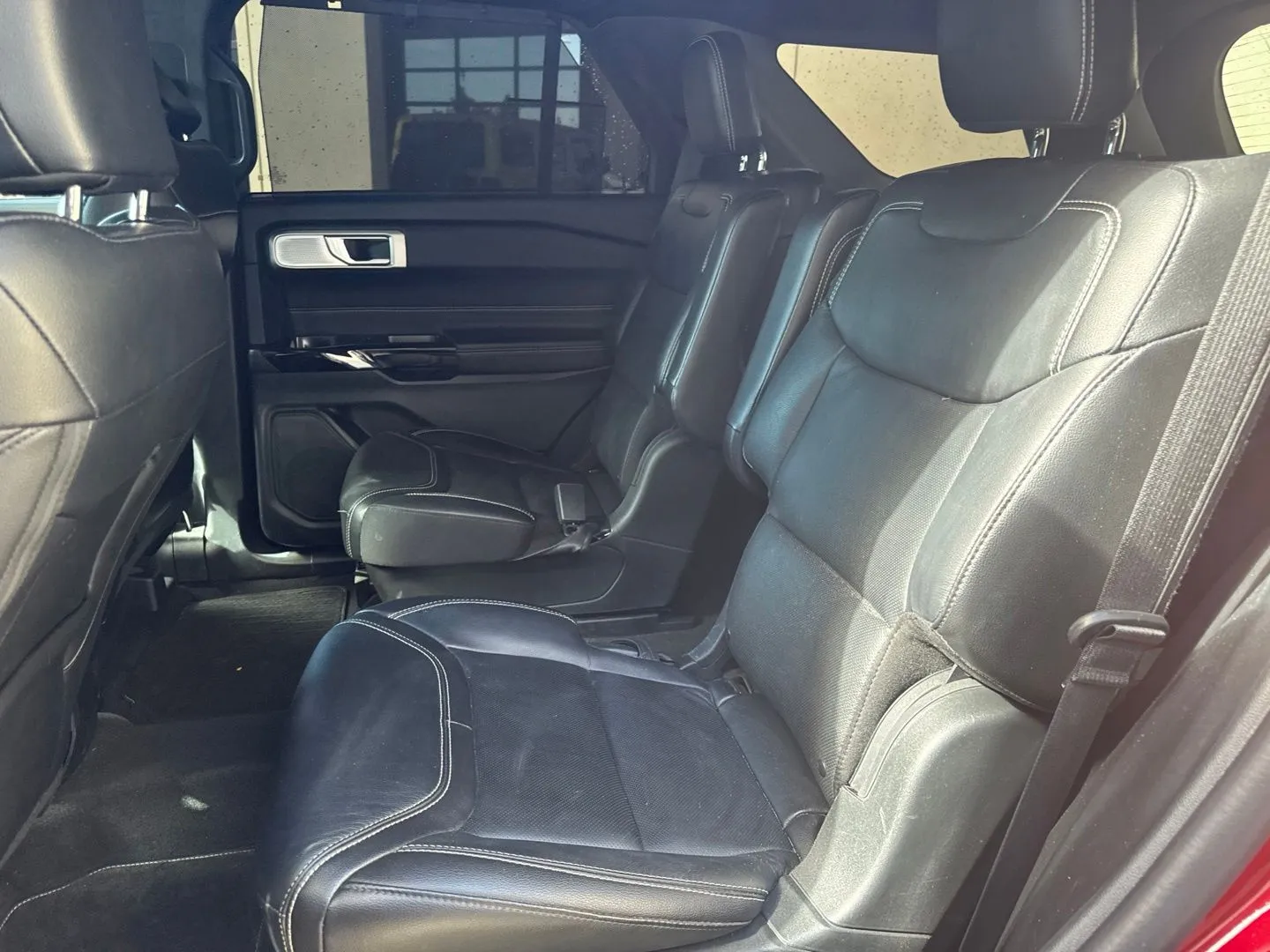 Ford Explorer photo 16