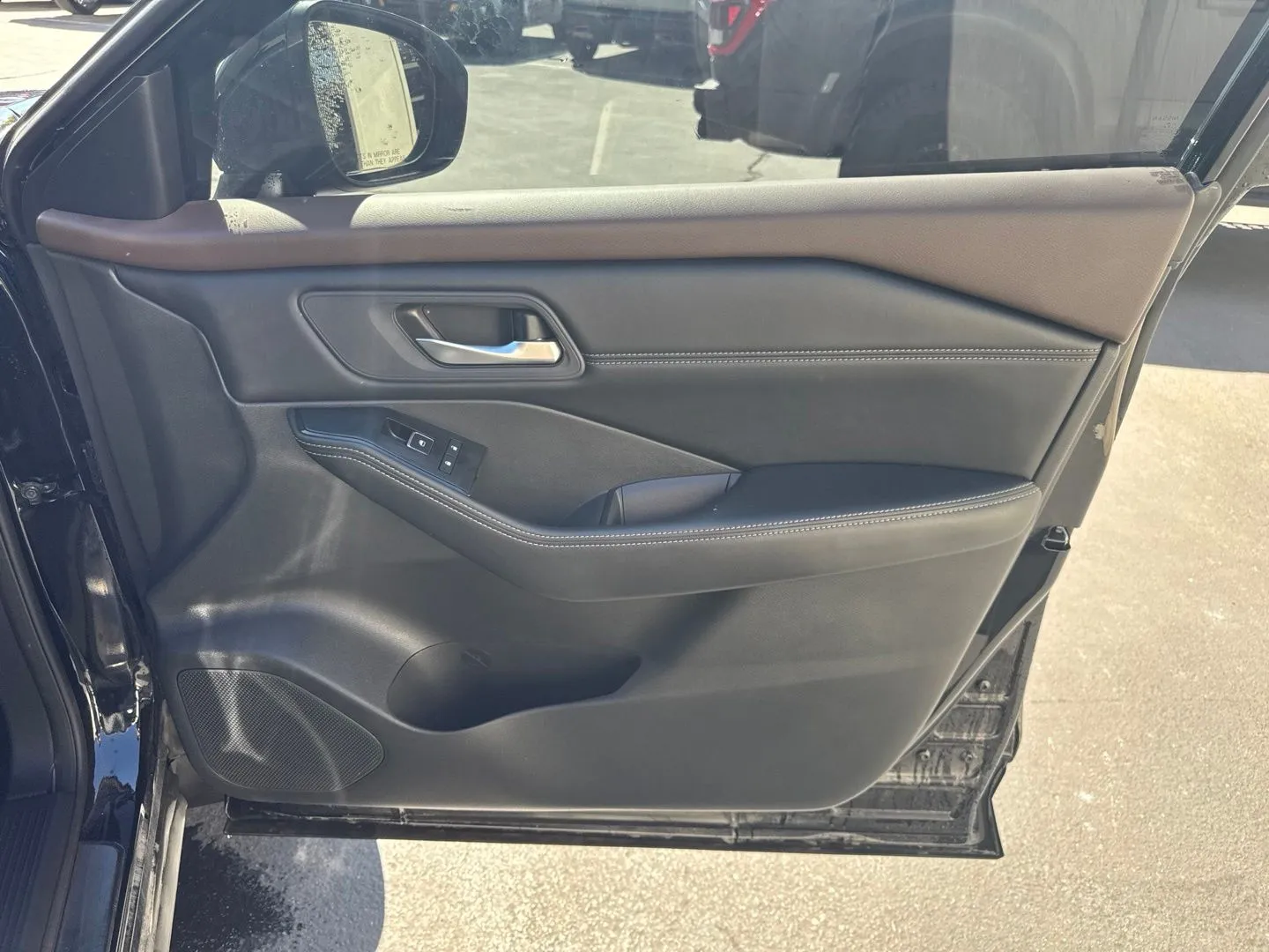 Nissan Rogue photo 11