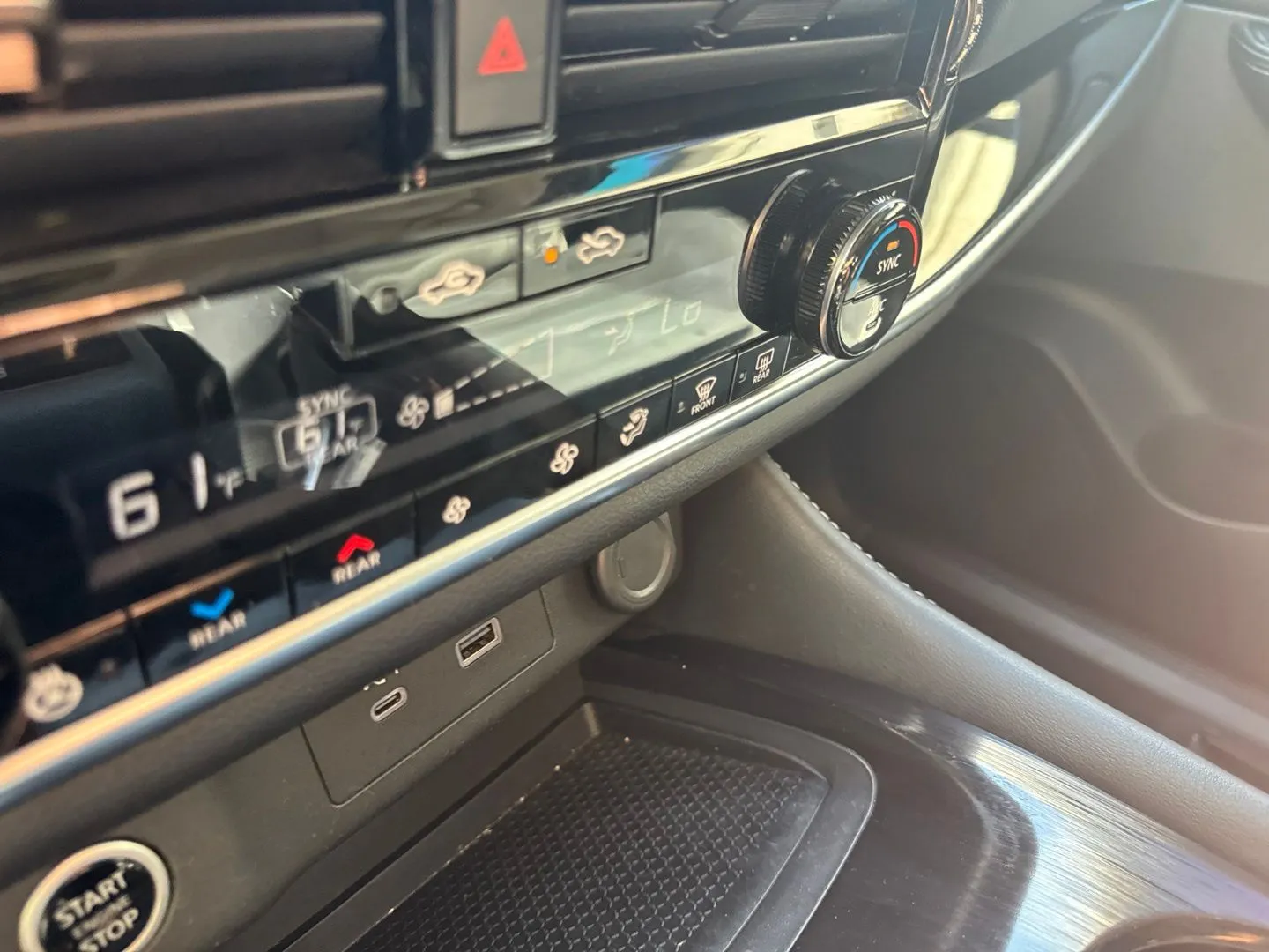 Nissan Rogue photo 22
