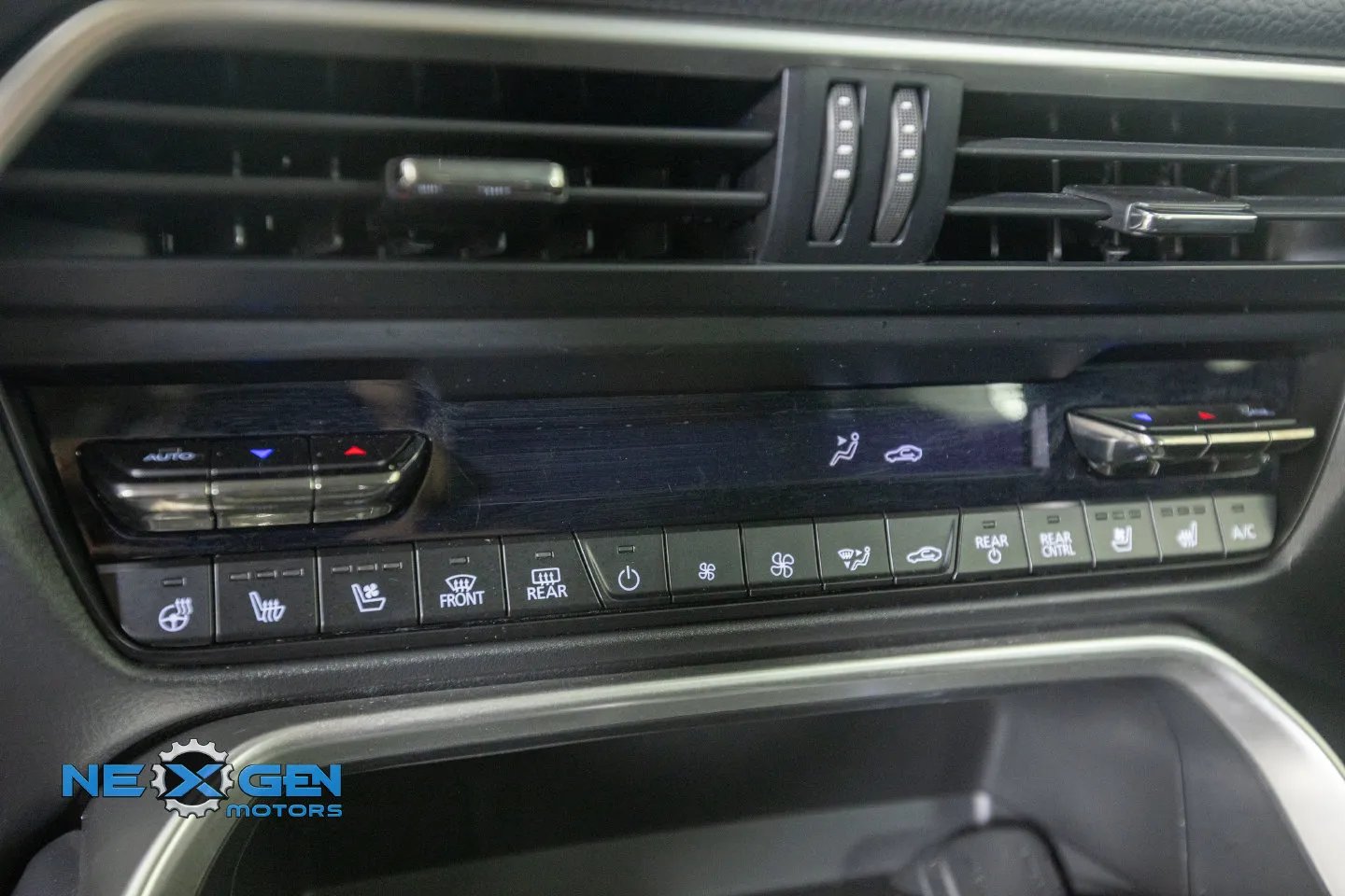 Mazda CX-90 photo 24