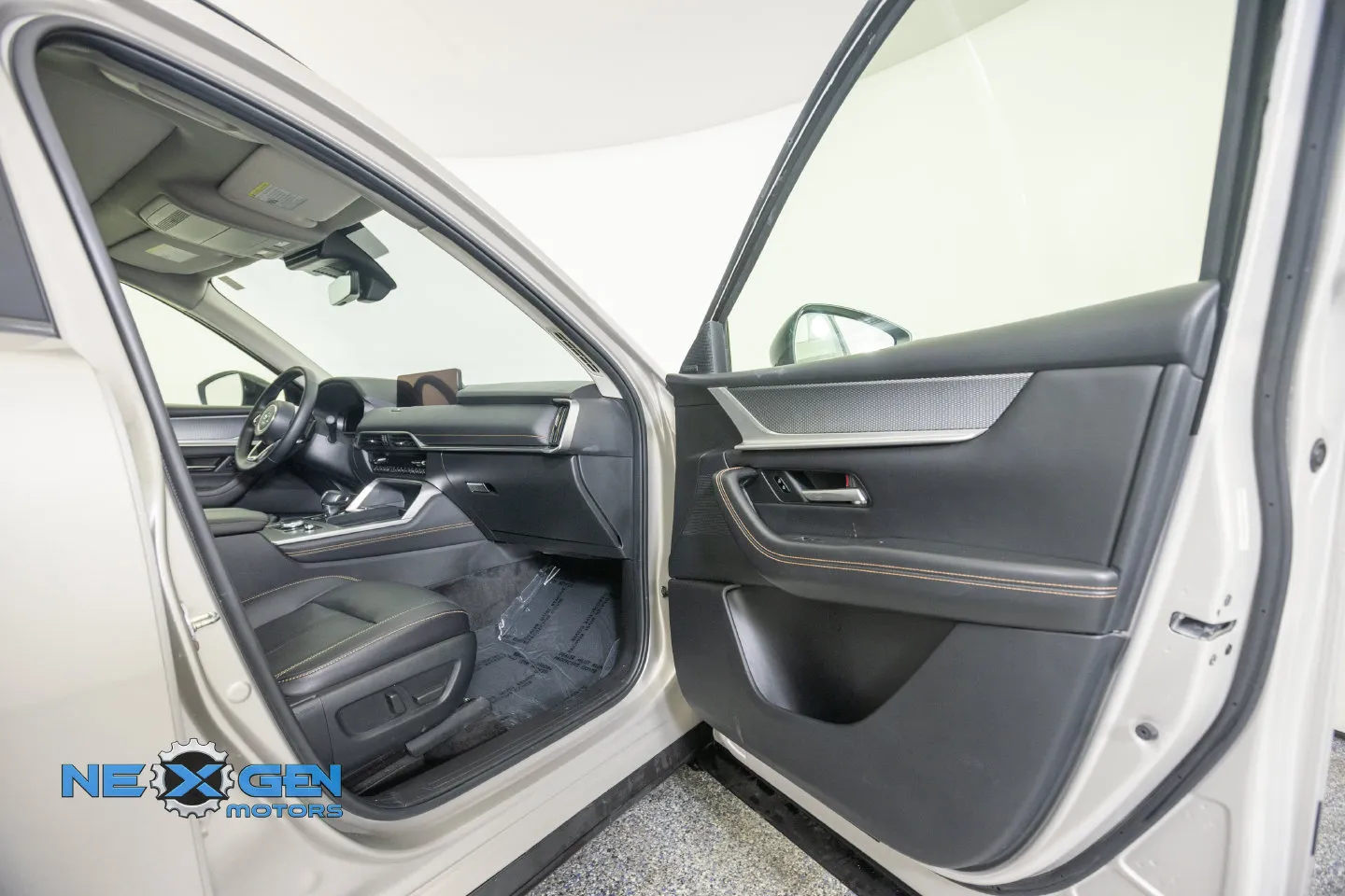 Mazda CX-90 photo 6