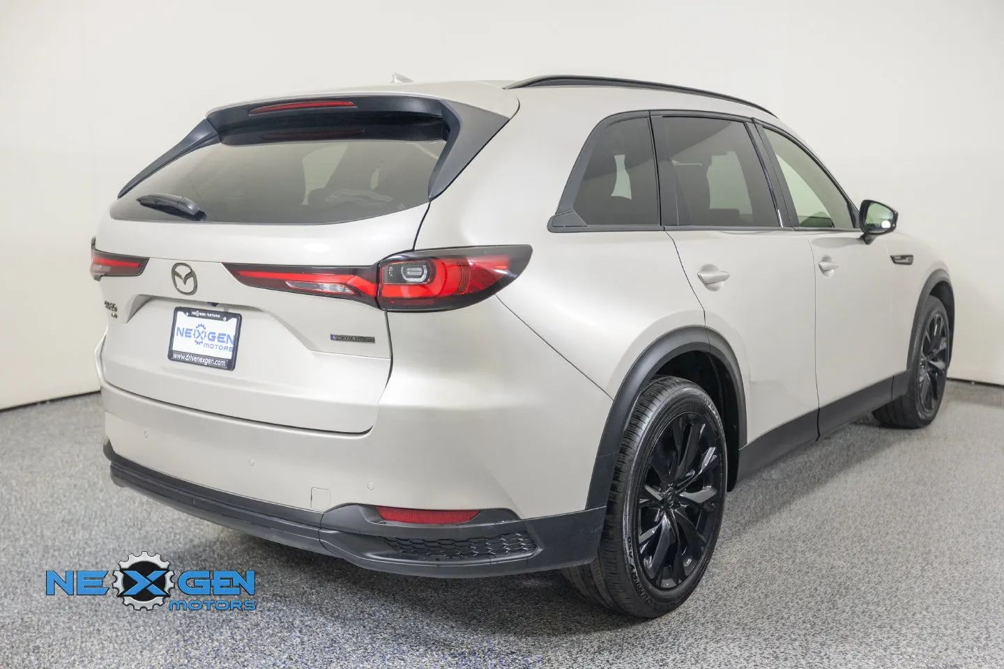 Mazda CX-90 photo 38