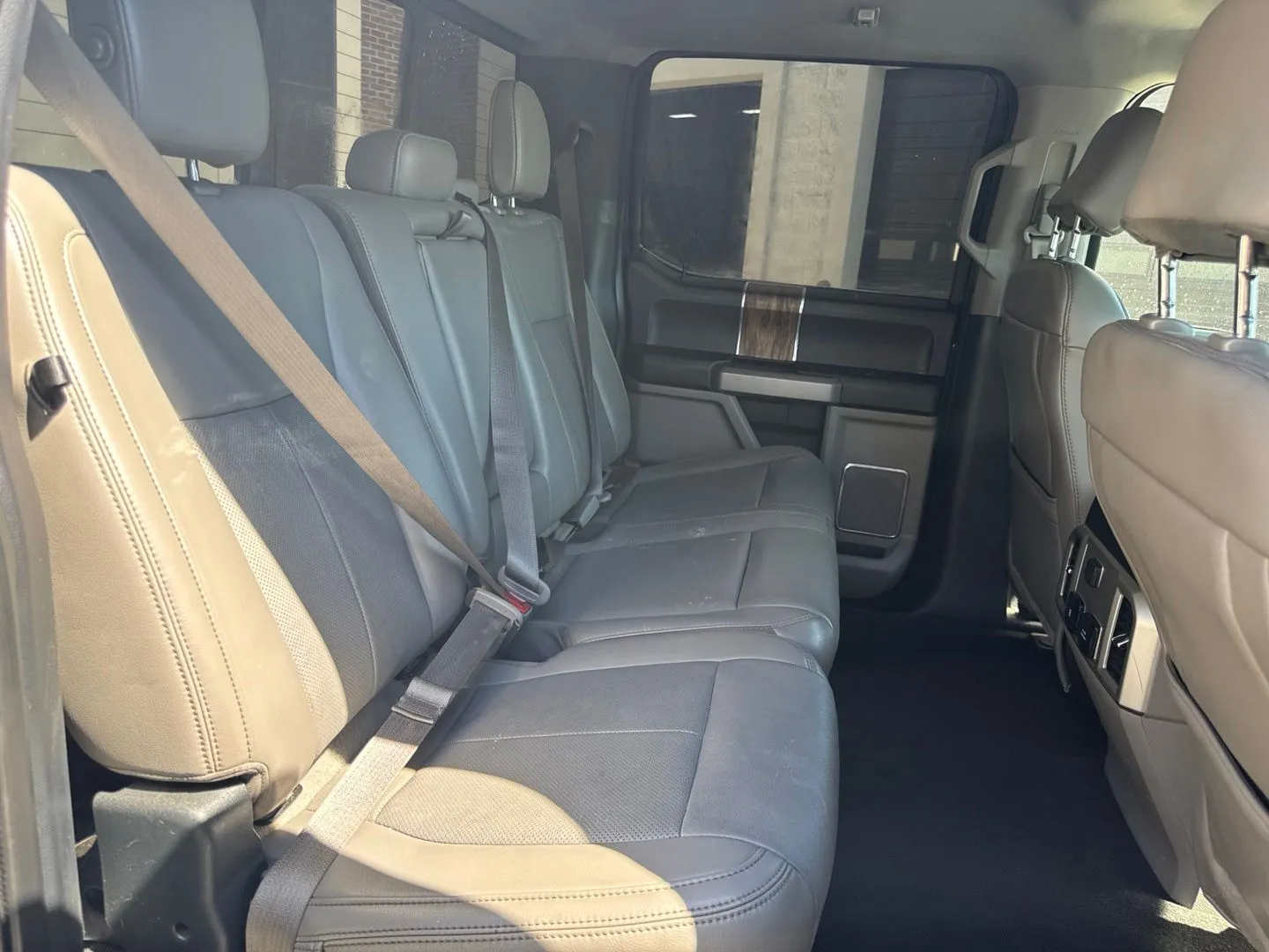 Ford F-150 photo 12