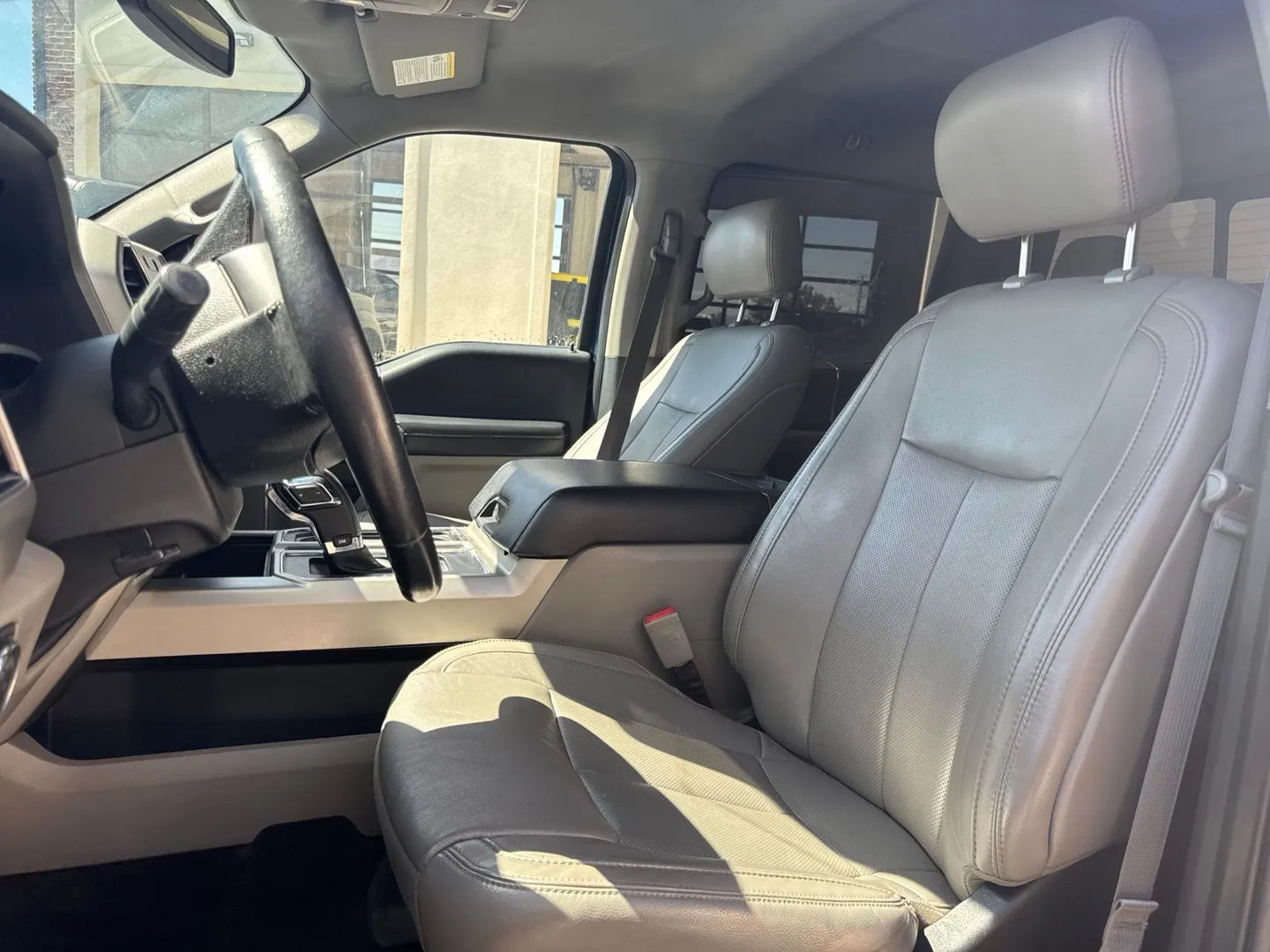 Ford F-150 photo 17