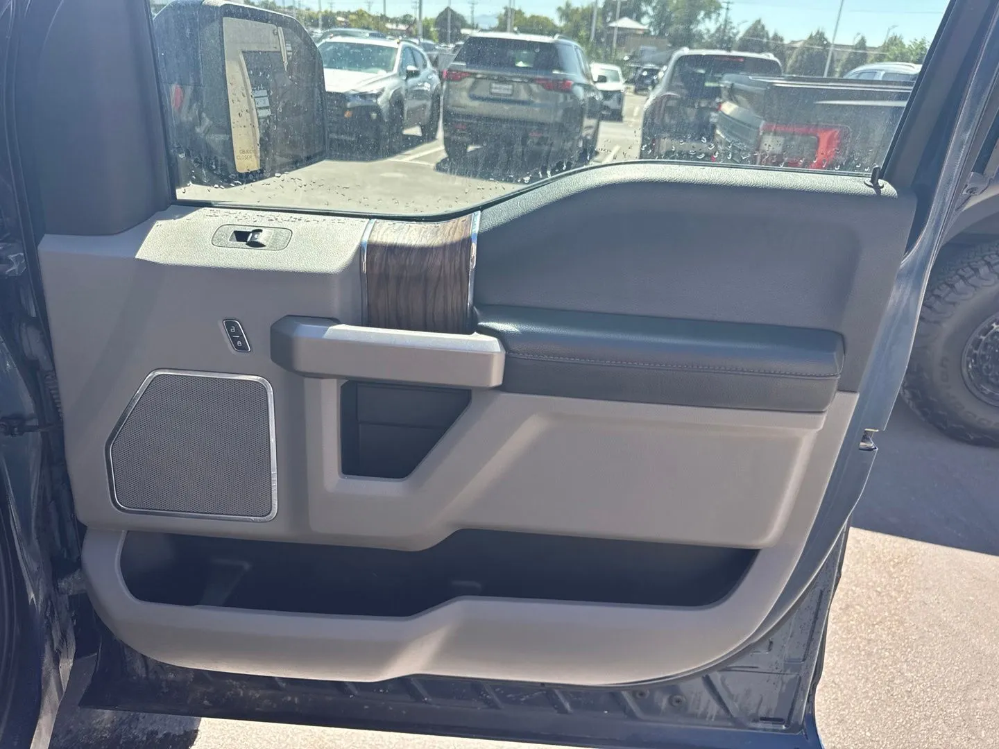 Ford F-150 photo 11