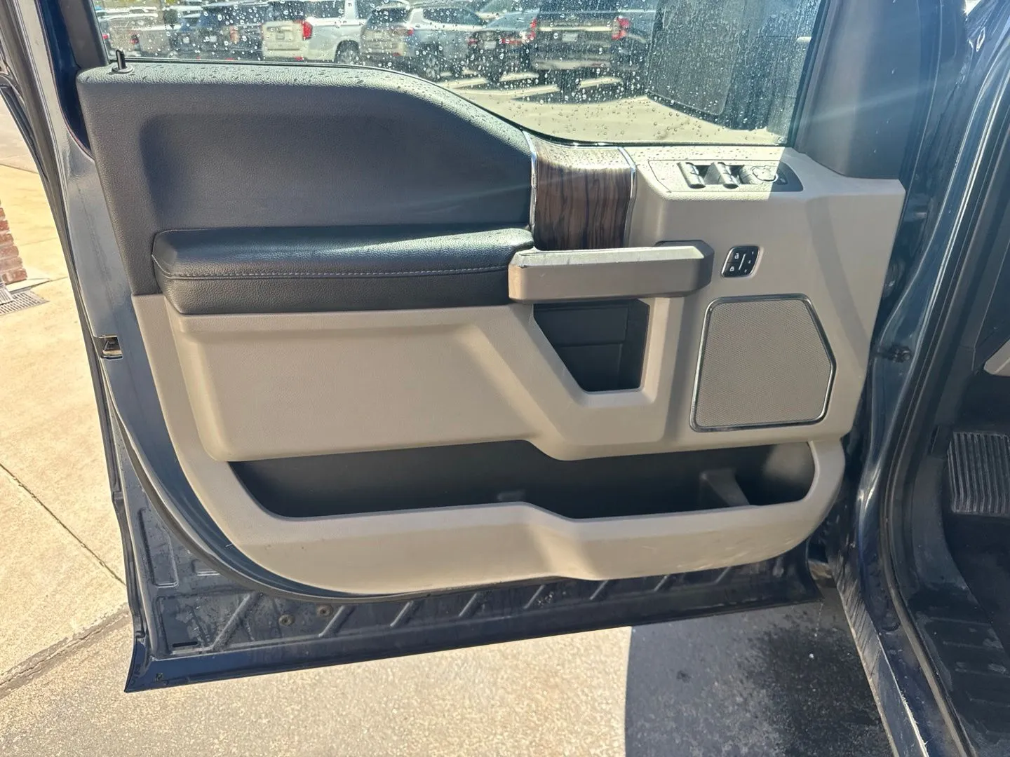 Ford F-150 photo 18