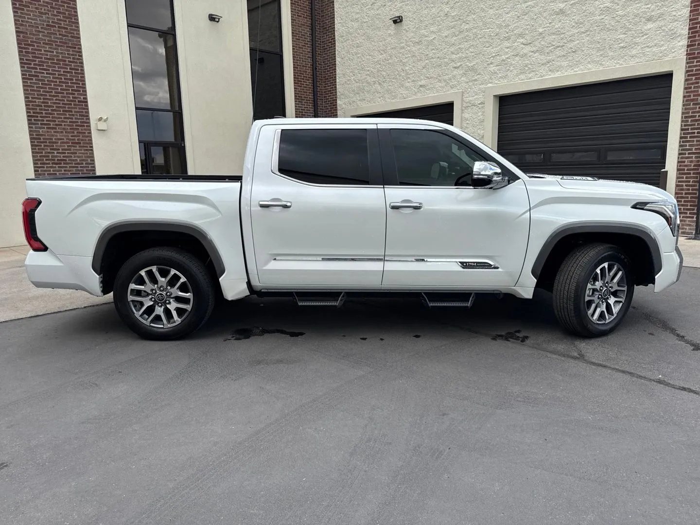 Toyota Tundra photo 9
