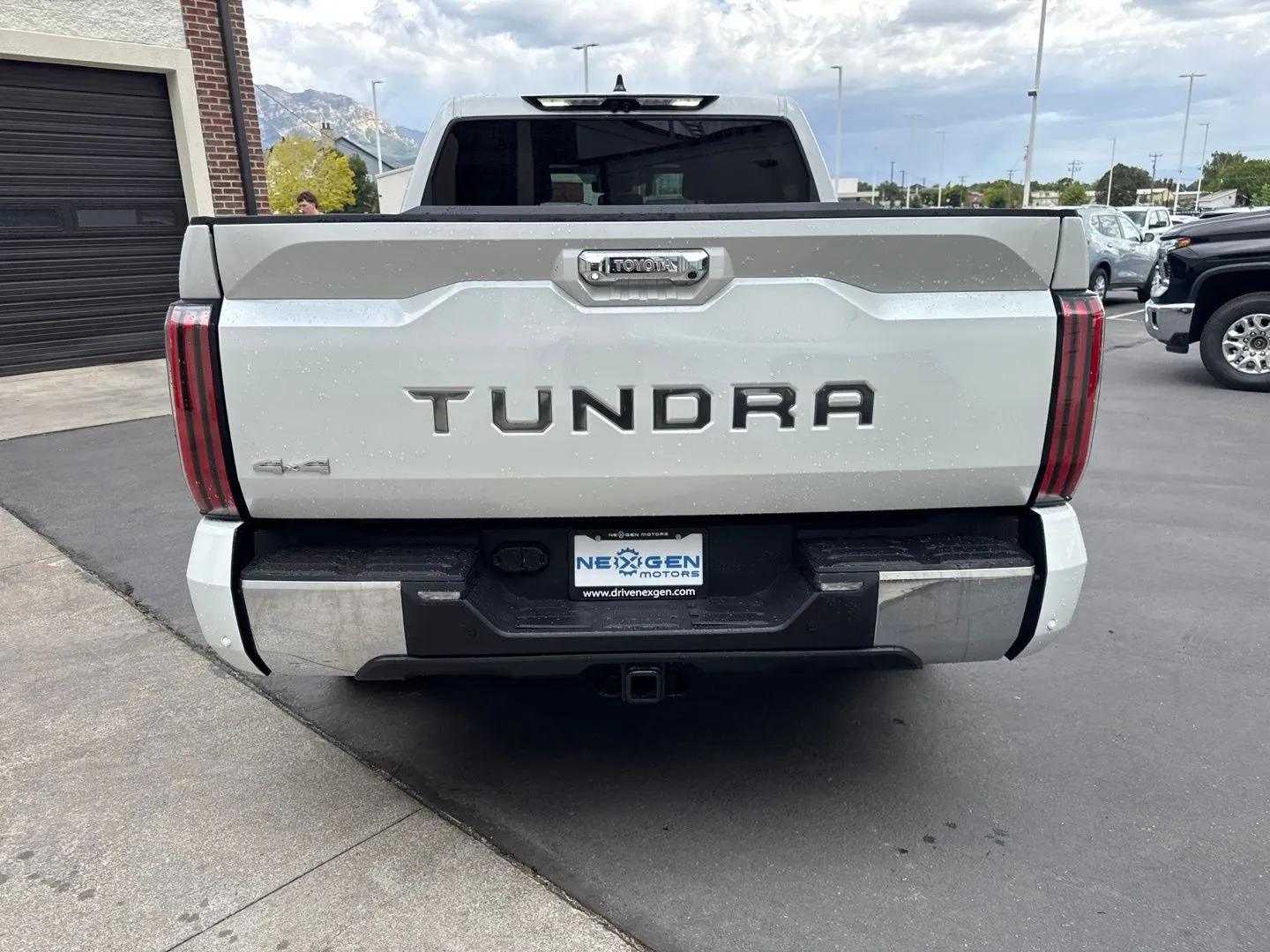 Toyota Tundra photo 7