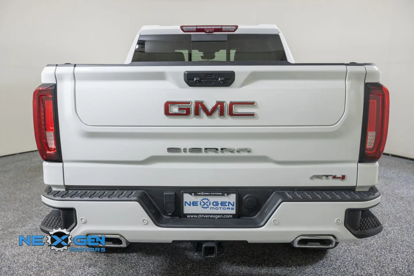 GMC Sierra photo 35