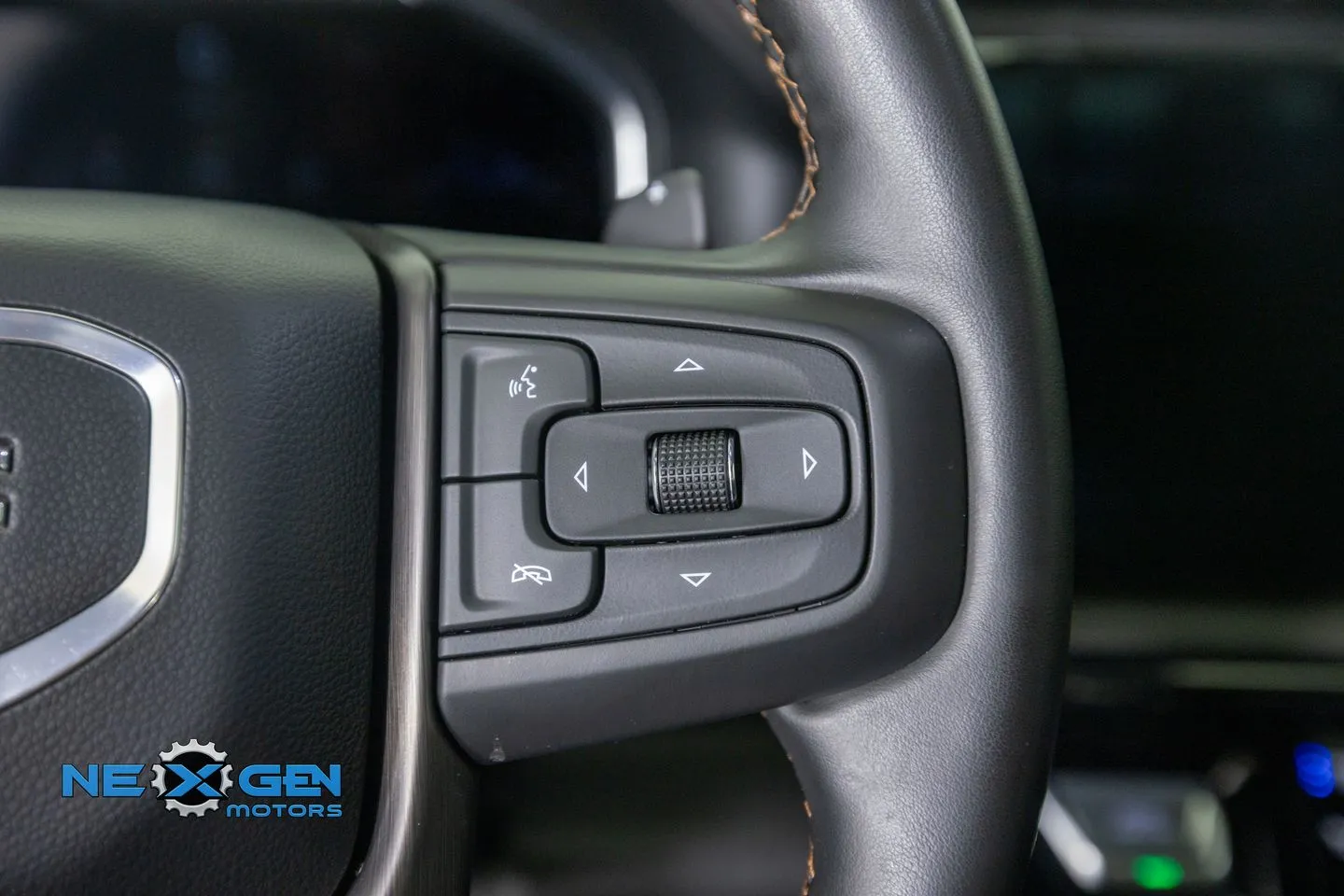 GMC Sierra photo 18