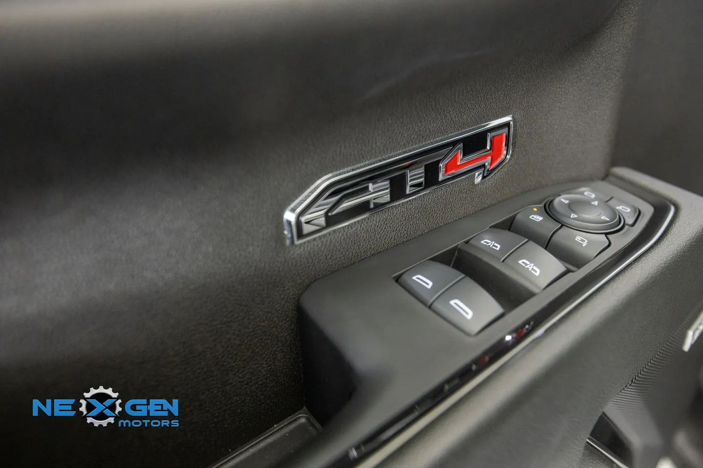 GMC Sierra photo 15