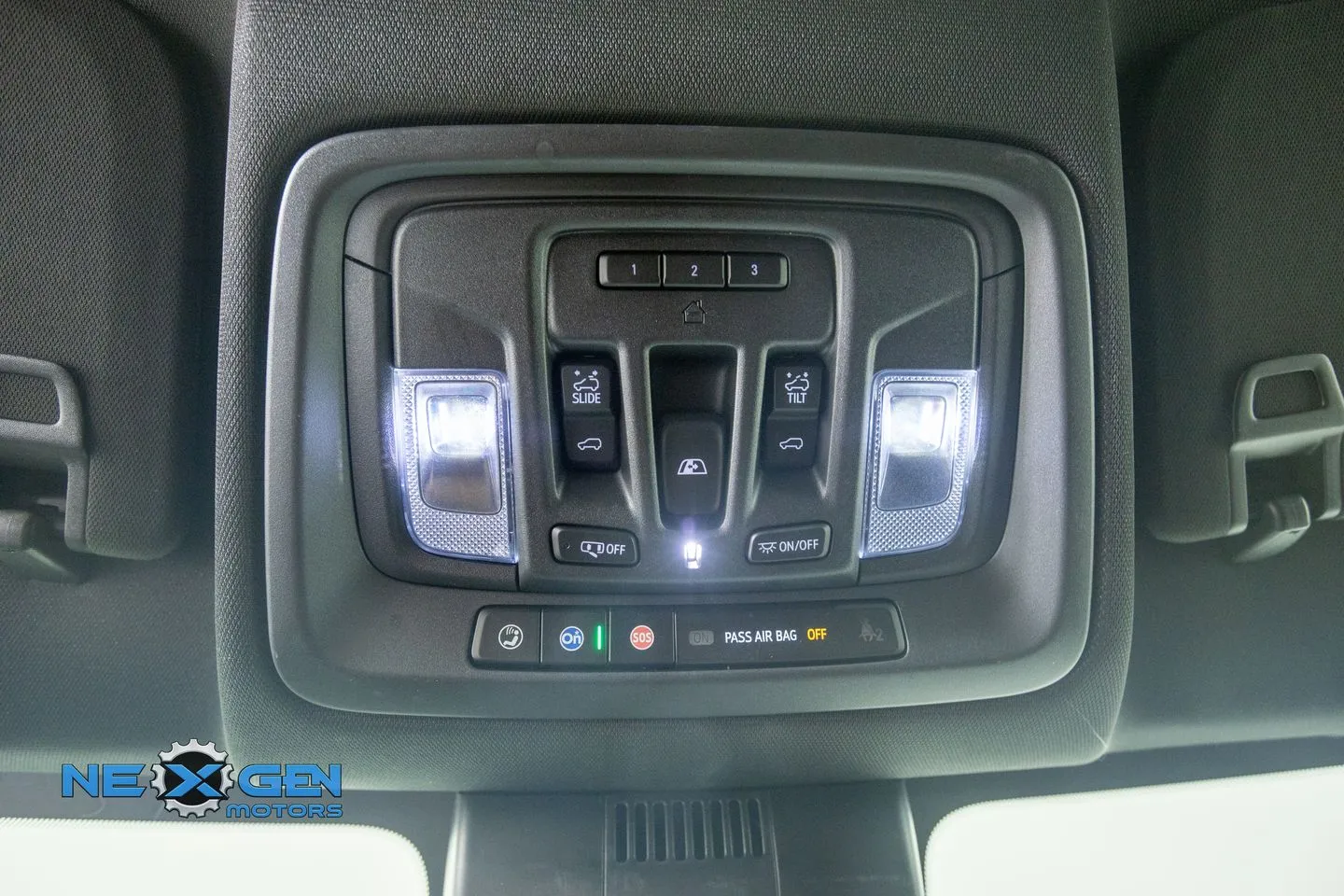 GMC Sierra photo 24