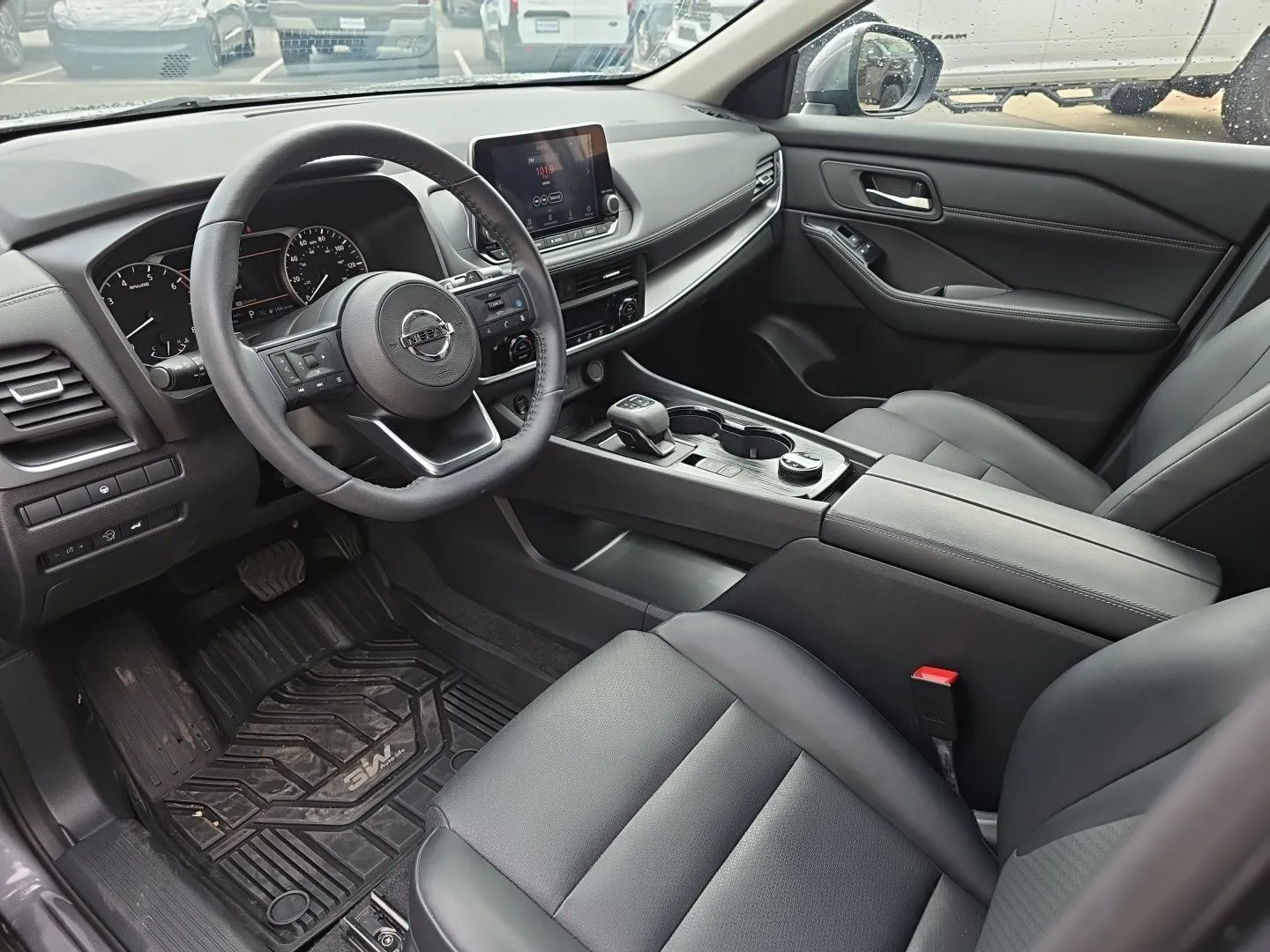 Nissan Rogue photo 6