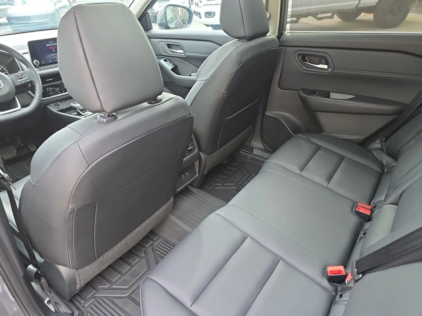 Nissan Rogue photo 20