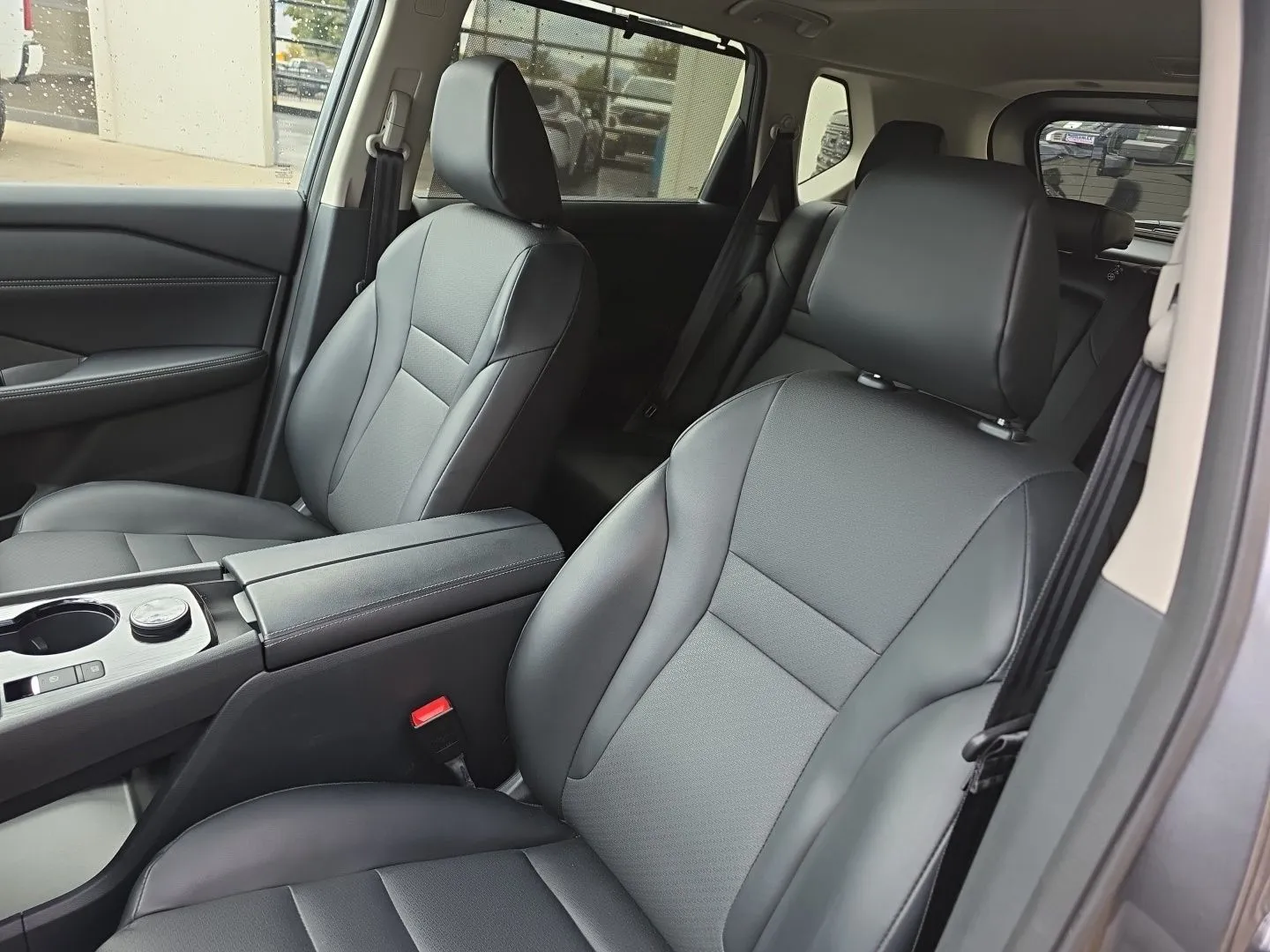 Nissan Rogue photo 7
