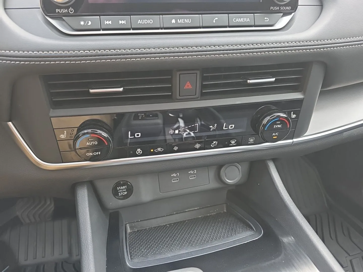 Nissan Rogue photo 14
