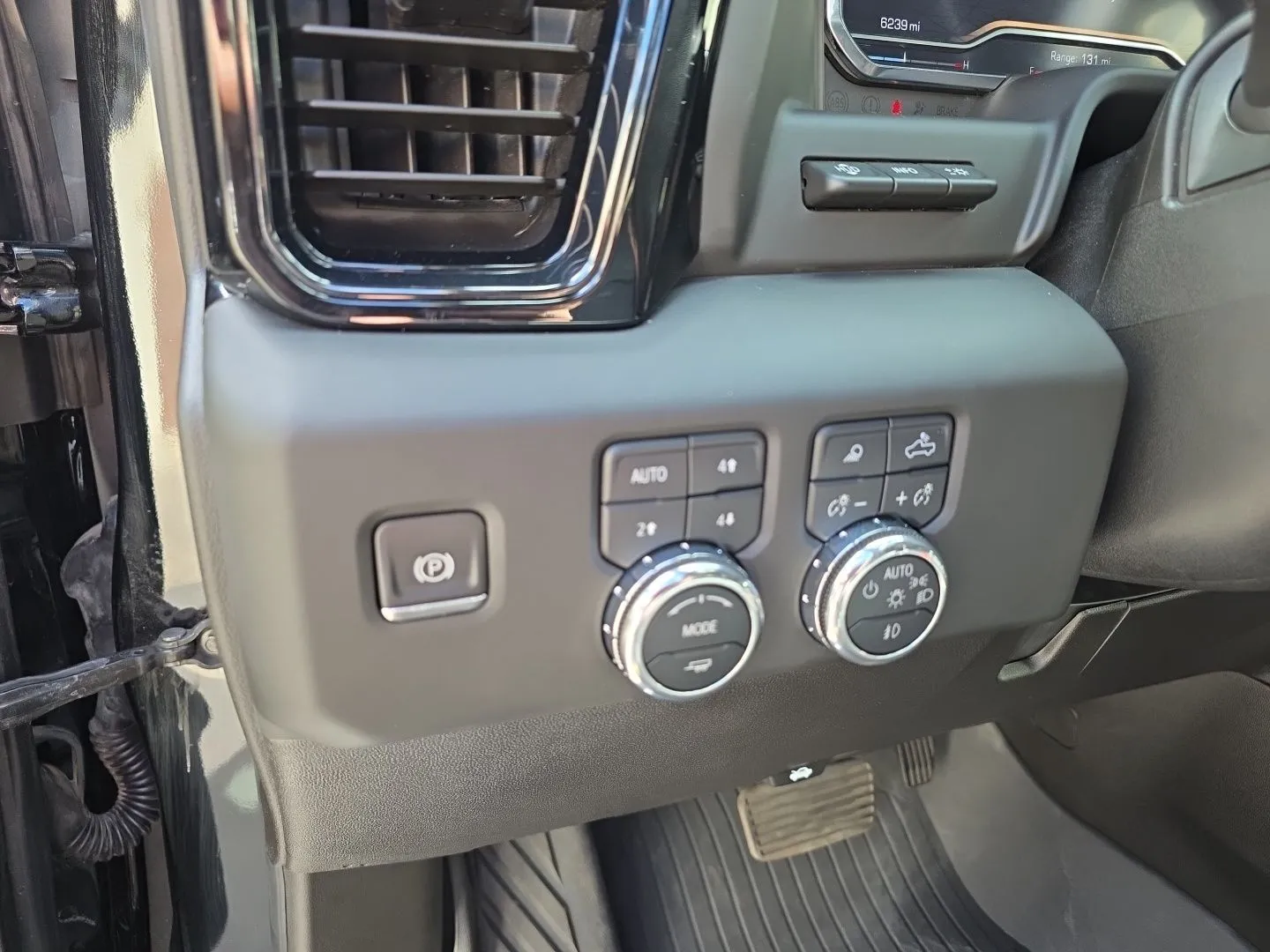 GMC Sierra photo 9