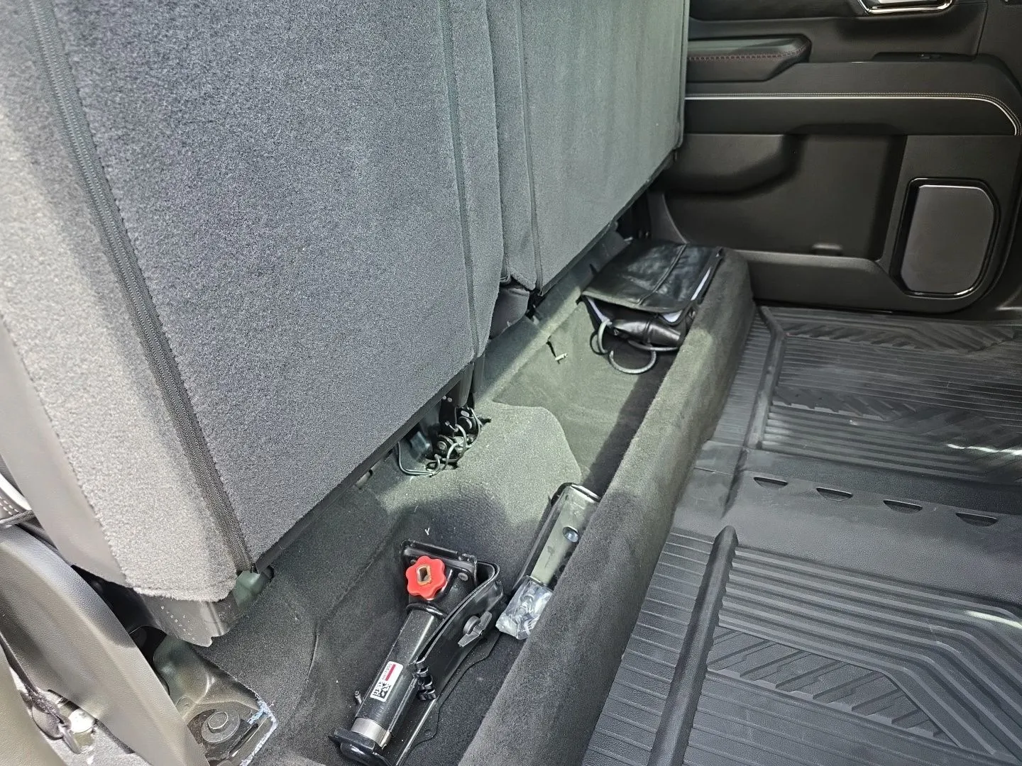 GMC Sierra photo 25