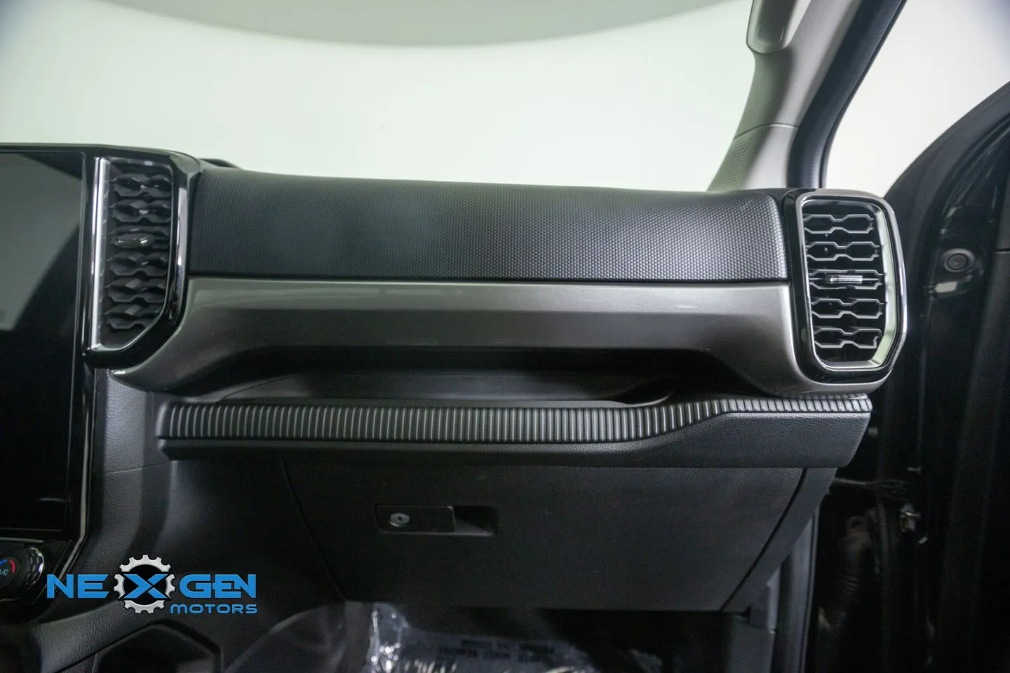 Ford Ranger photo 9