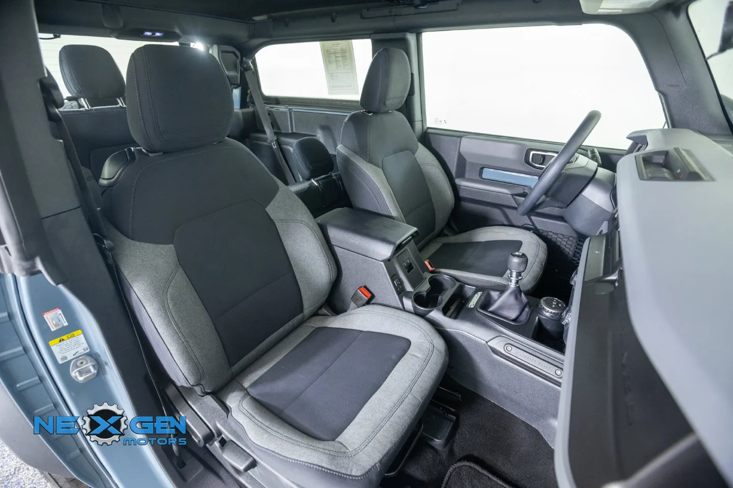 Ford Bronco photo 10