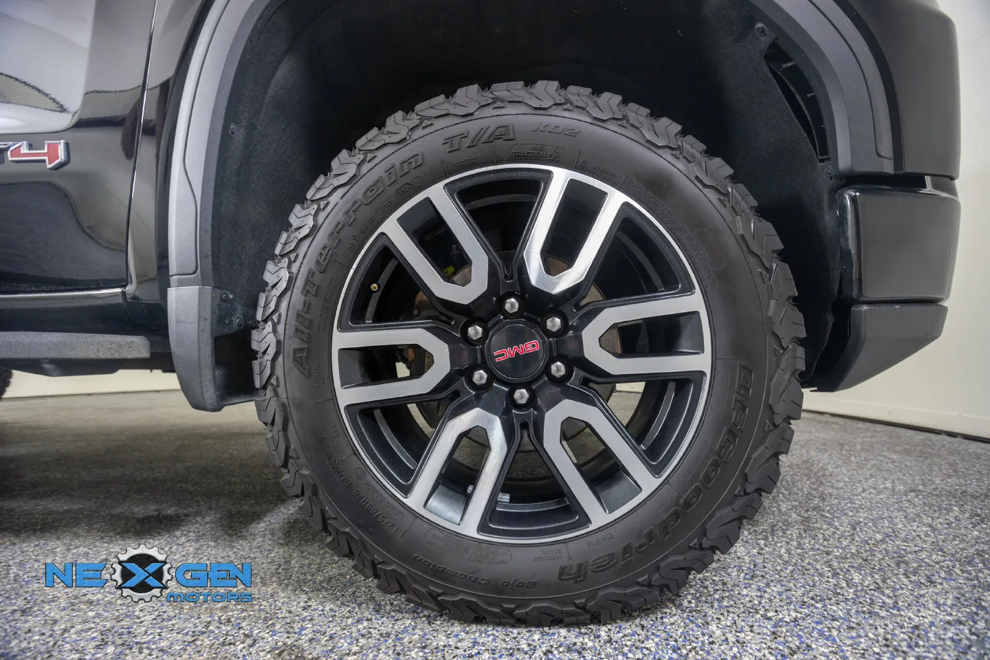 GMC Sierra photo 44