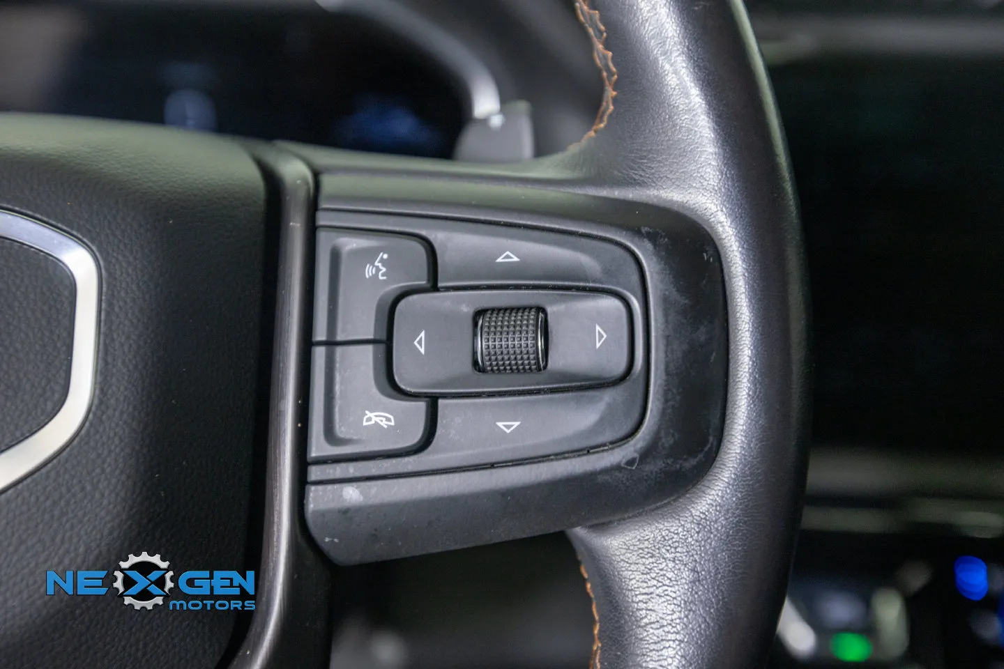 GMC Sierra photo 18