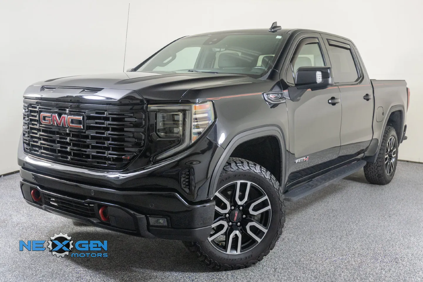 GMC Sierra photo 11