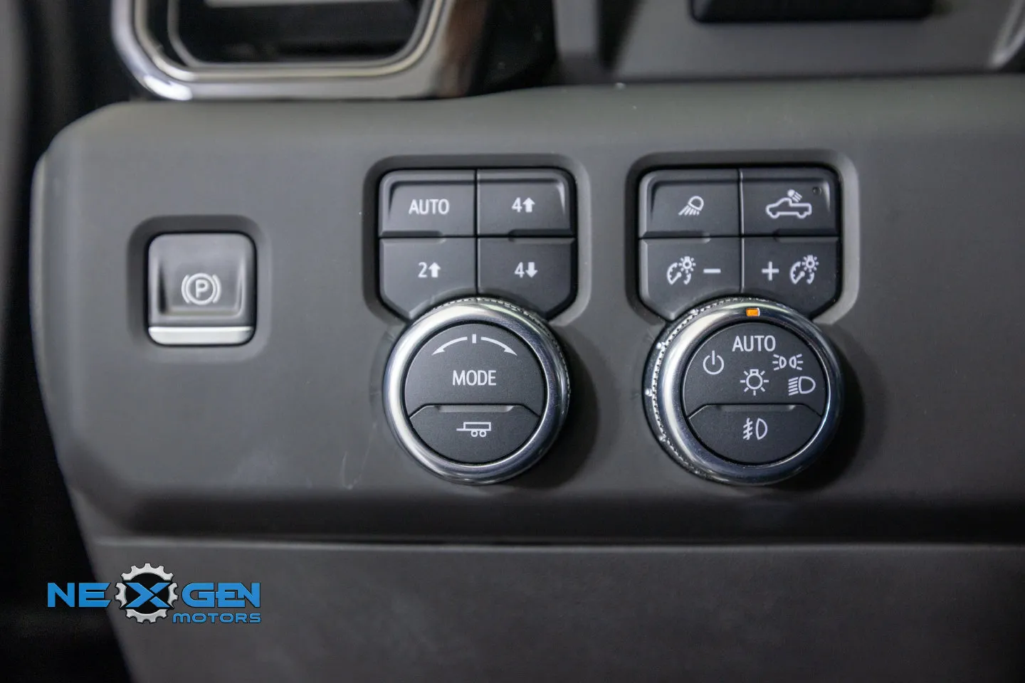 GMC Sierra photo 16