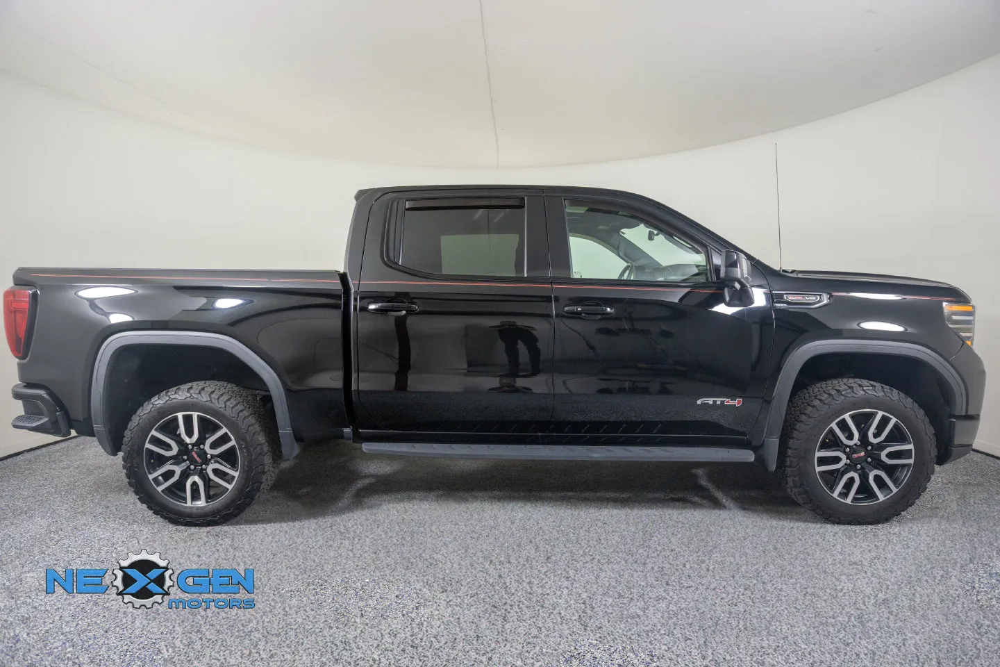 GMC Sierra photo 38