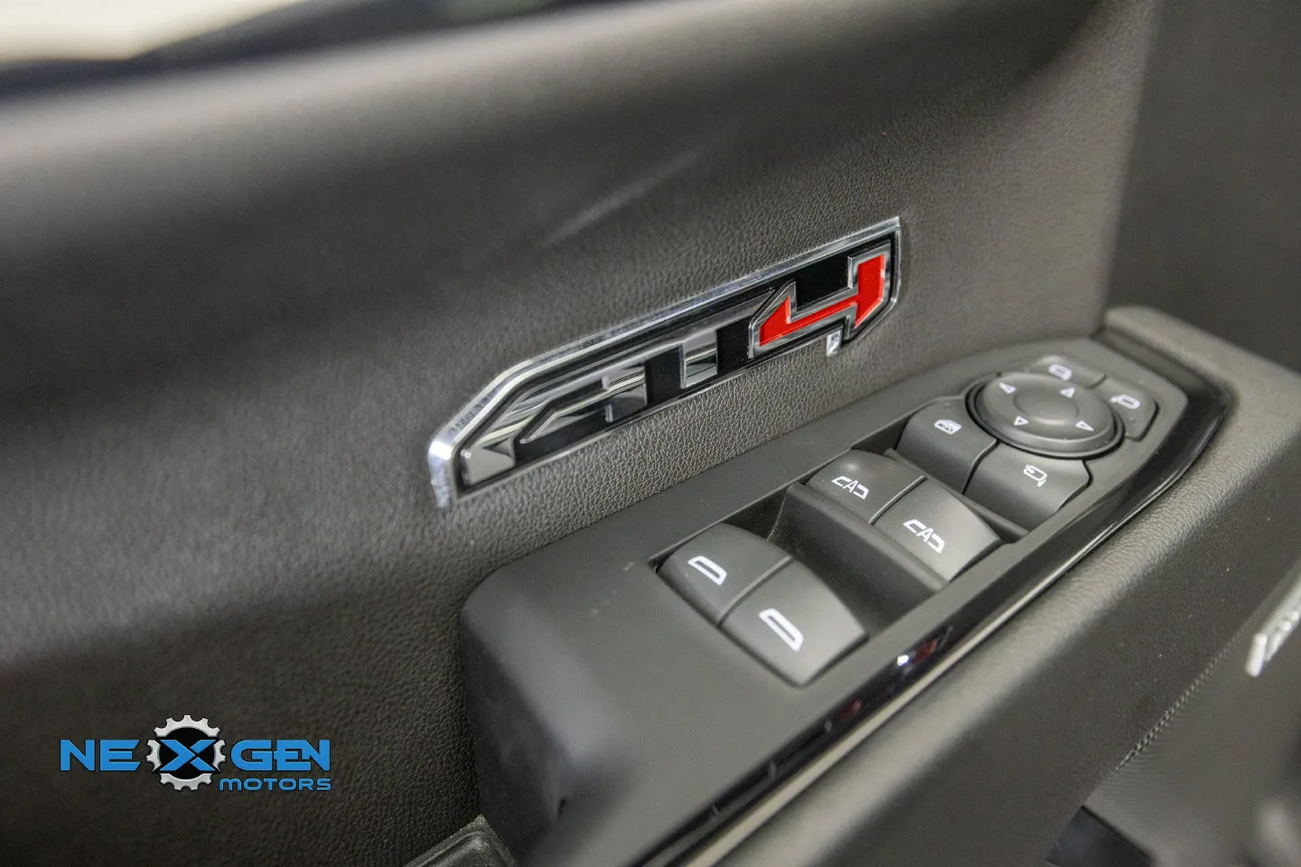 GMC Sierra photo 15