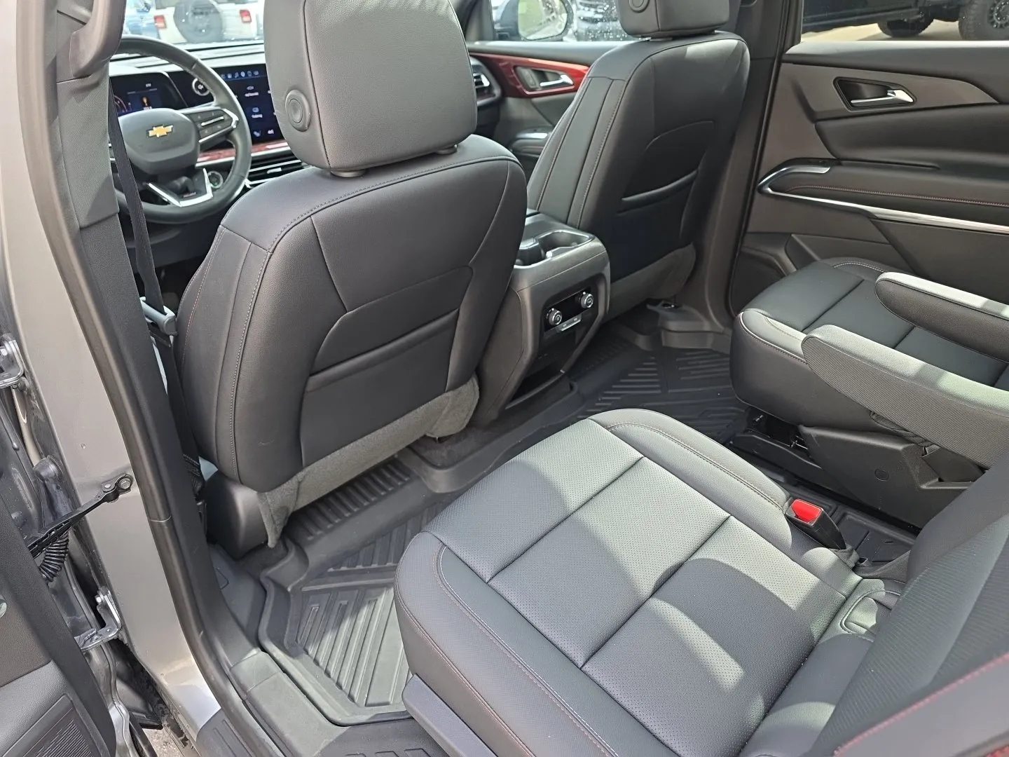 Chevrolet Traverse photo 18