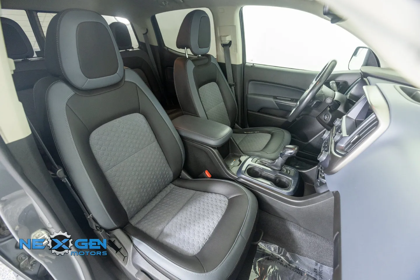 Chevrolet Colorado photo 10