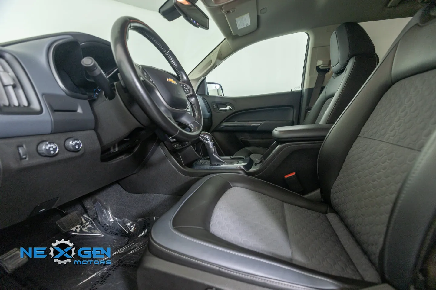 Chevrolet Colorado photo 13