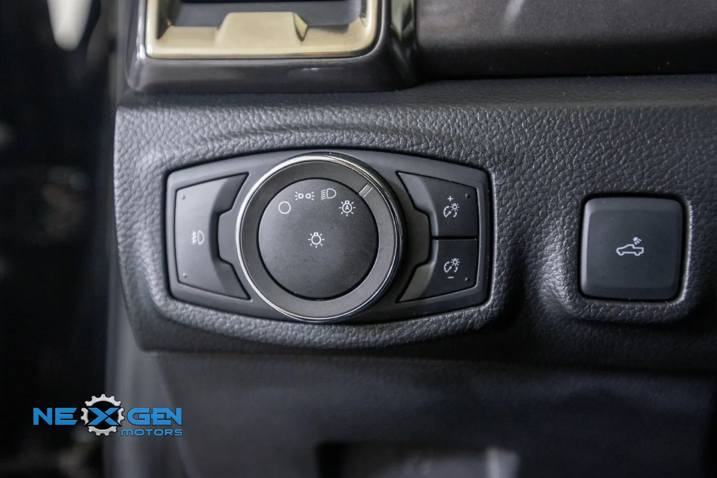 Ford Ranger photo 16