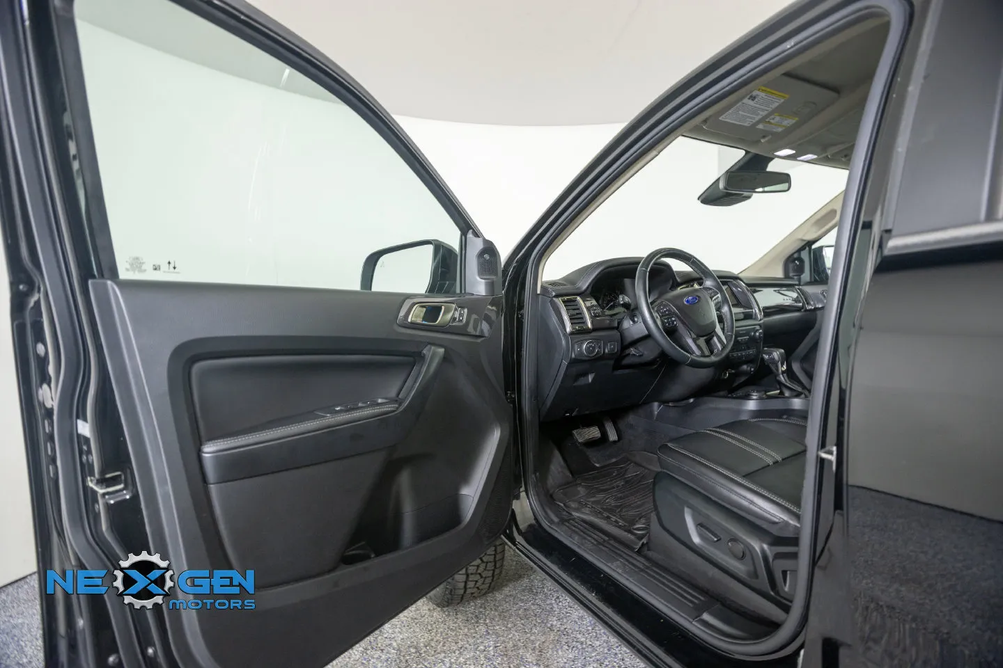 Ford Ranger photo 12