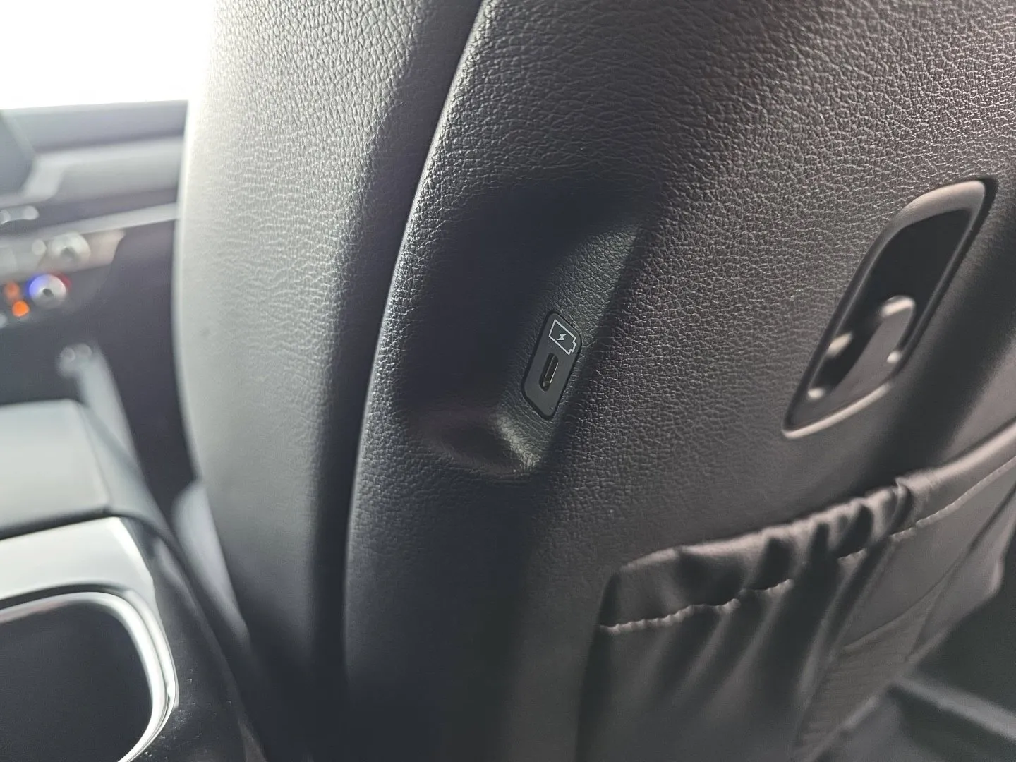Kia Telluride photo 35