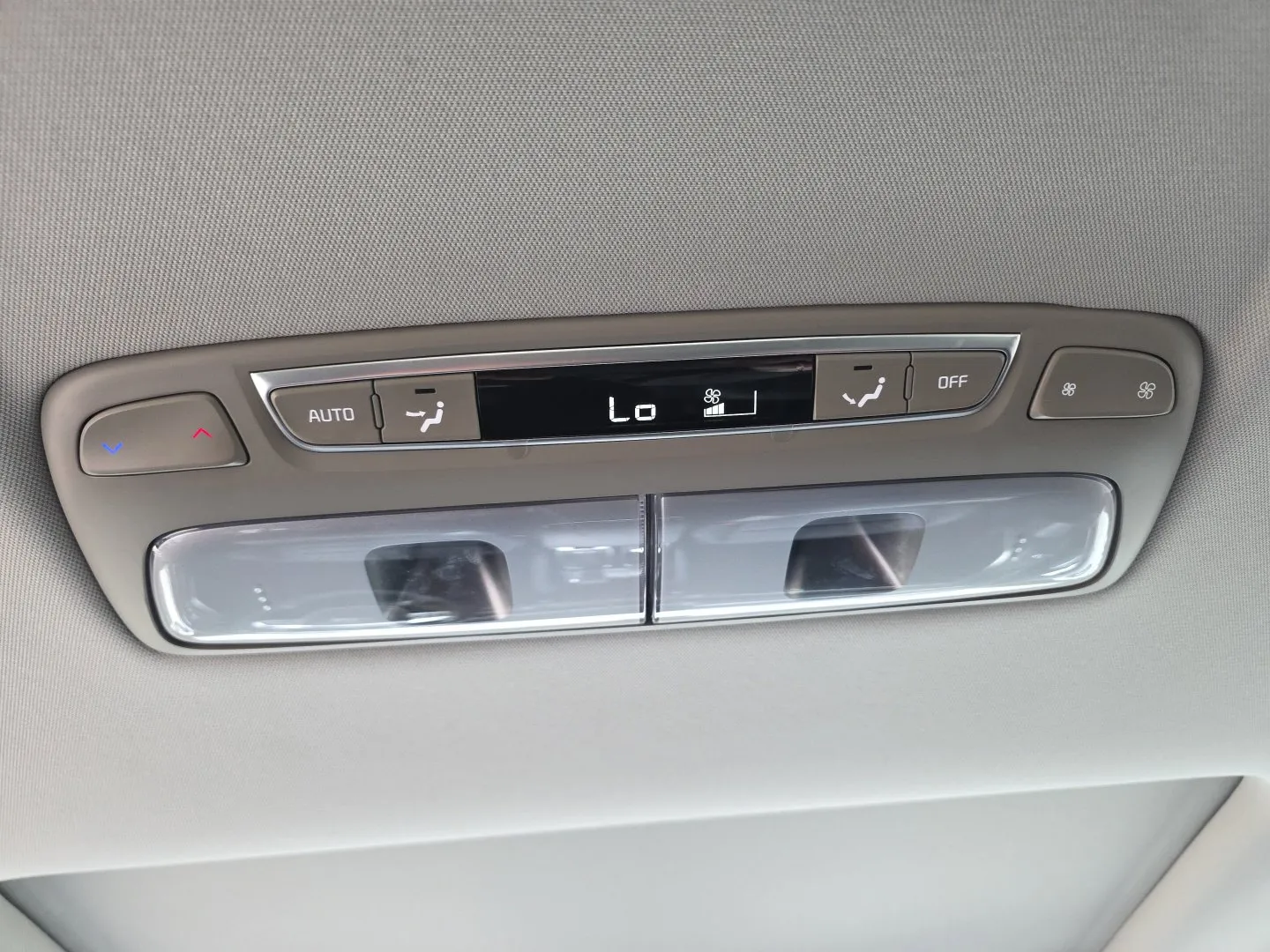 Kia Telluride photo 24
