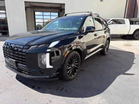 More photos of 2024 Hyundai Palisade Calligraphy Night Edition at NeXgen Motors, UT