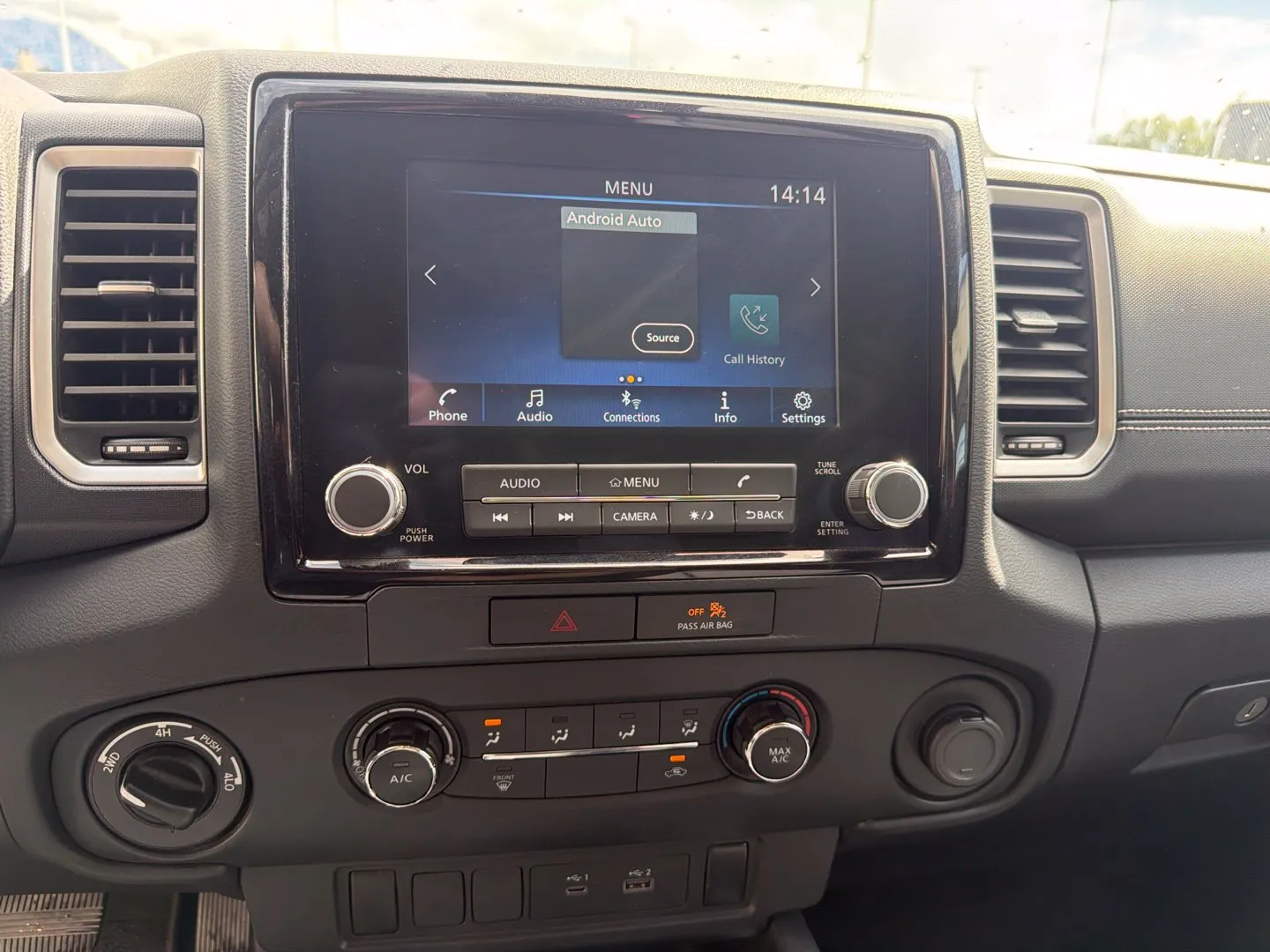 Nissan Frontier photo 7