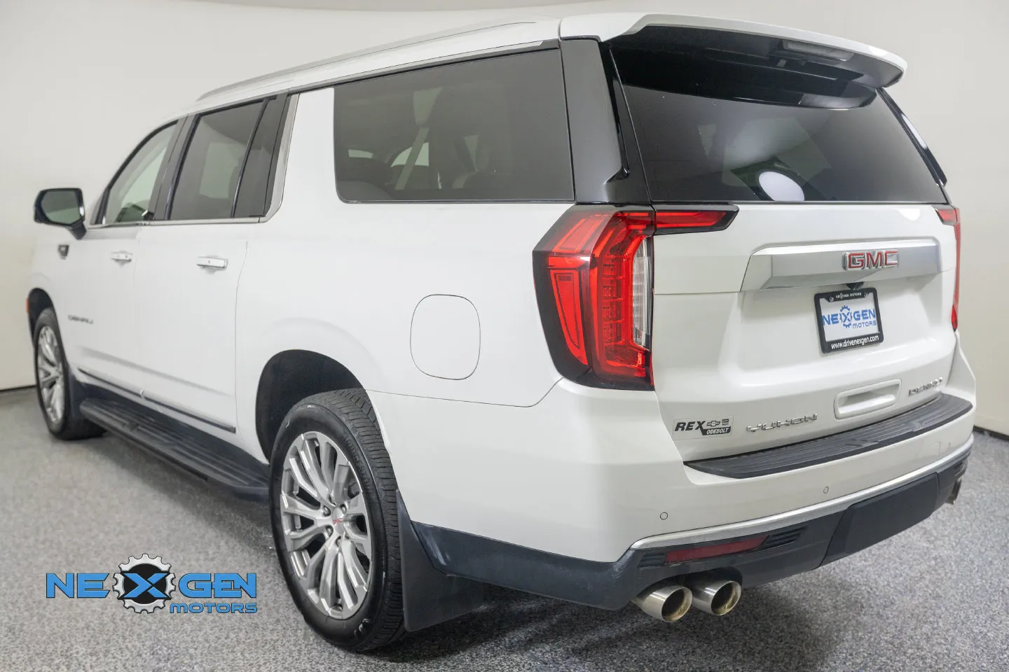 GMC Yukon XL photo 28