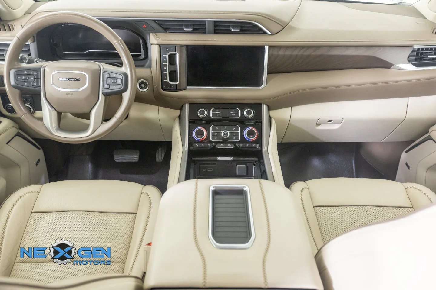 GMC Yukon XL photo 4